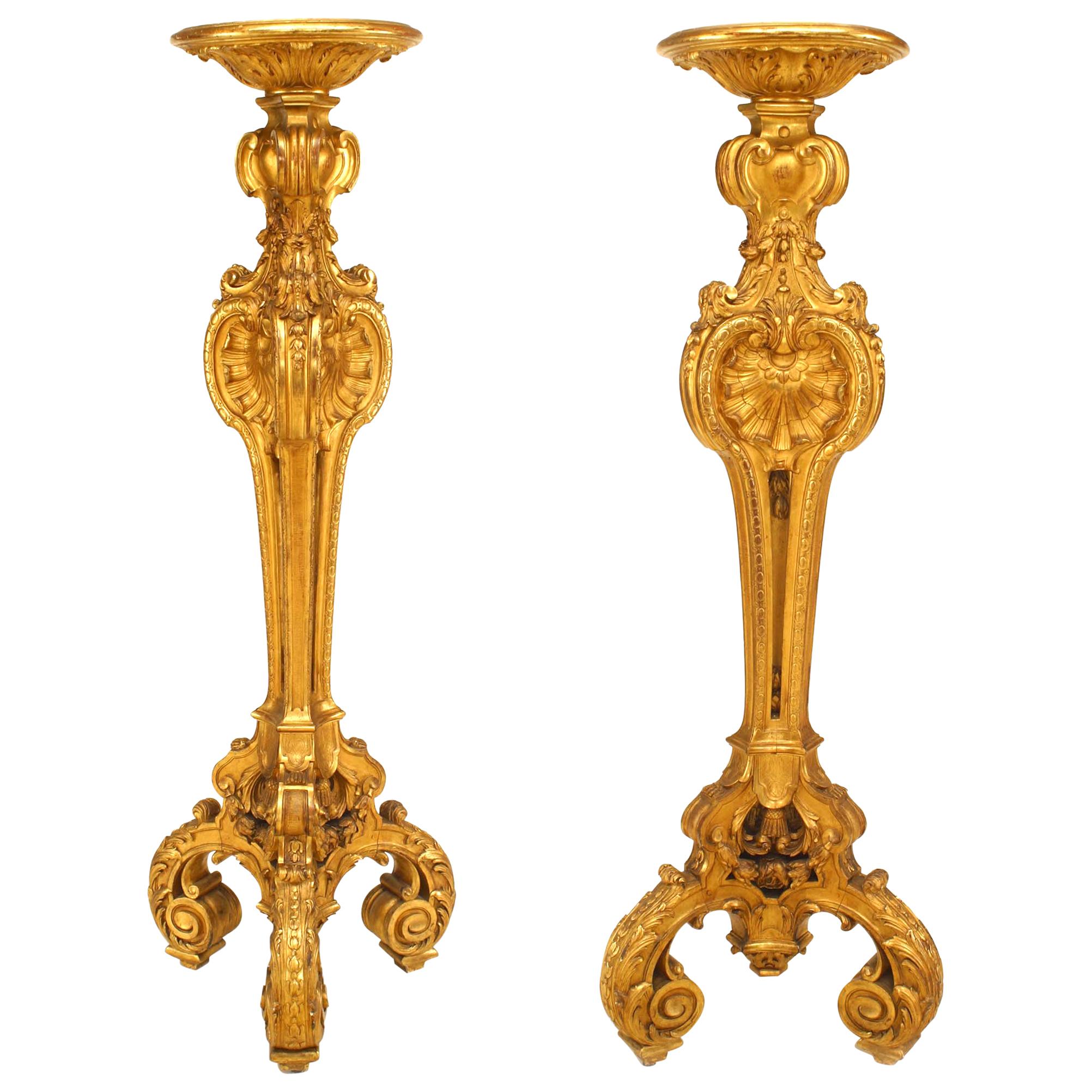 Paar vergoldete Louis XV Pedestale mit Rollen