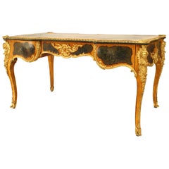 Bureau français de style Louis XV peint en Verne Martin