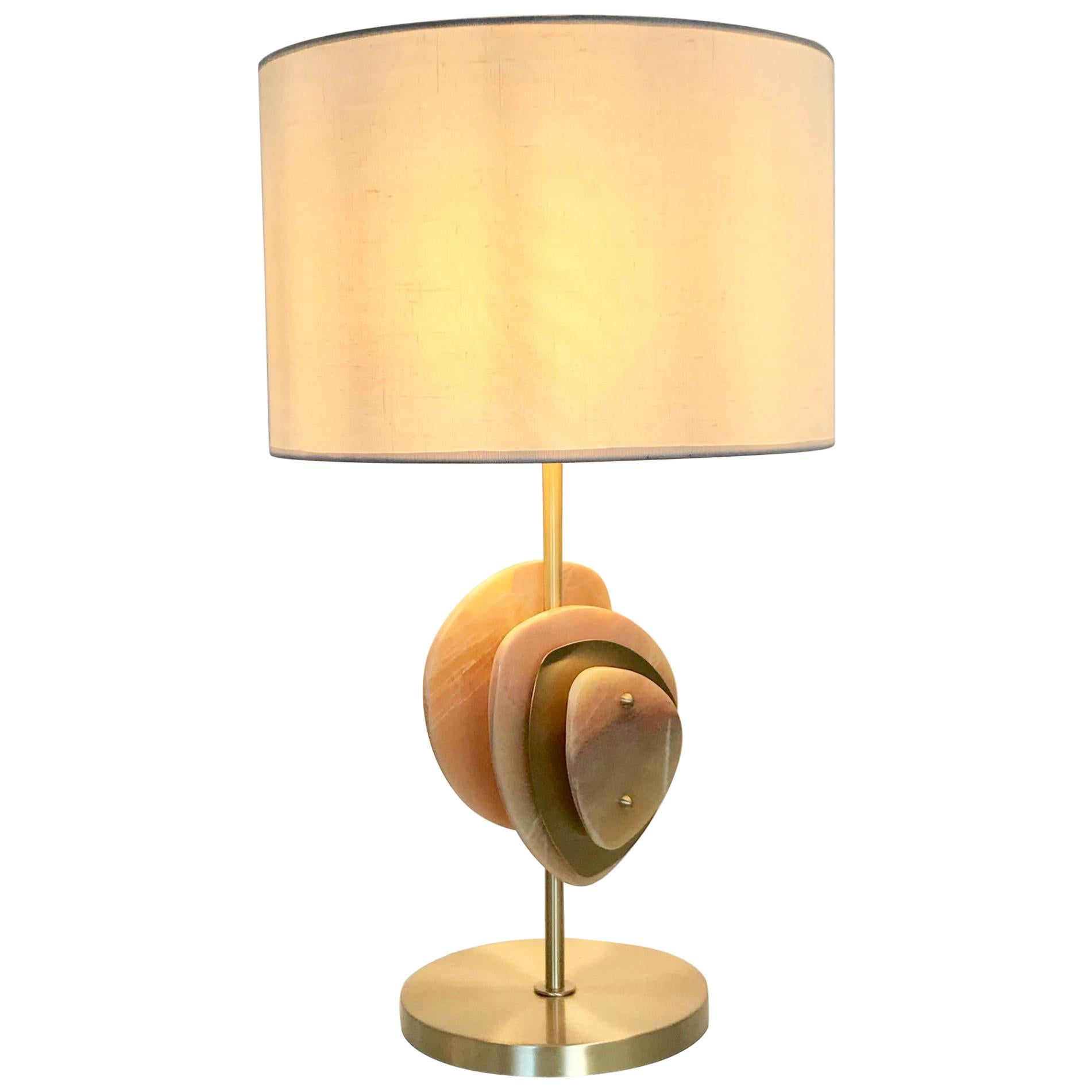 Beautiful Onyx and Brass Table Lamp "Satellite" im Angebot