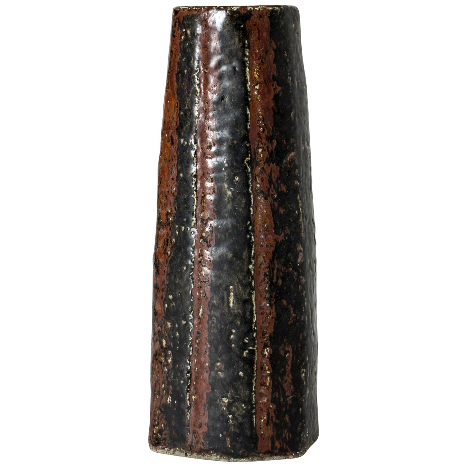 Eine einzigartige Chamotte-Vase von Carl-Harry Stålhane