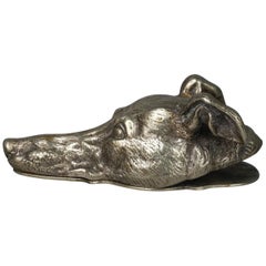 Ende des 19. Jahrhunderts Wiener Bronze Windhund Hundekopf Briefhalter oder Büroklammer