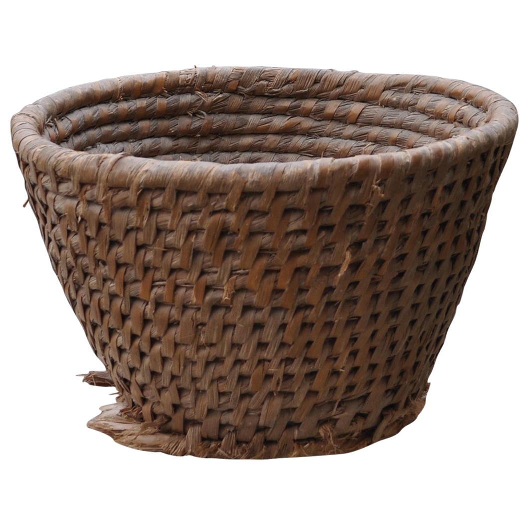Vintage Rye Coiled Straw Basket, circa 1940s For Sale
