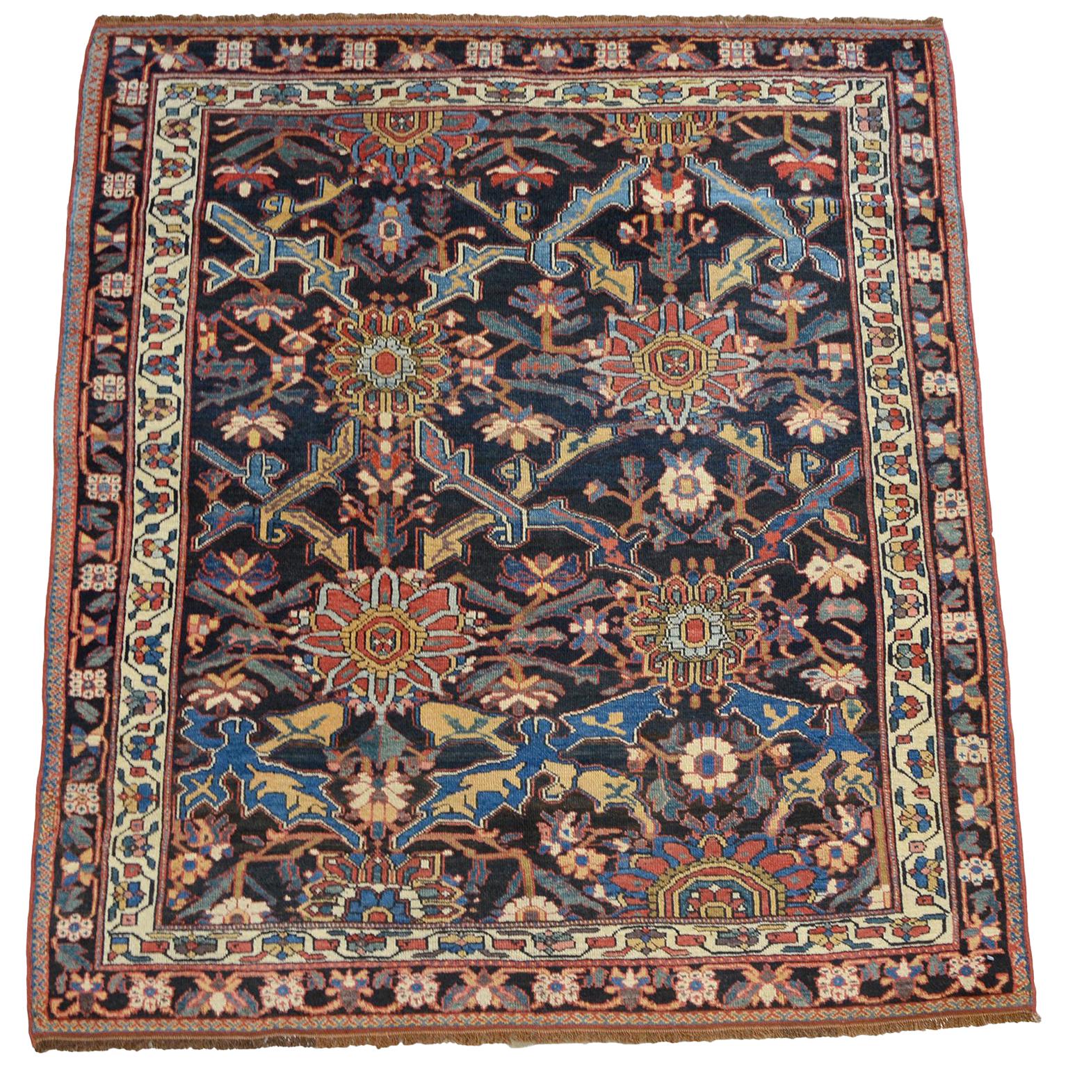 Antiker persischer Bakhtiari-Teppich aus Wolle, Marineblau, Creme, Gold, 5' x 6', 1800er Jahre