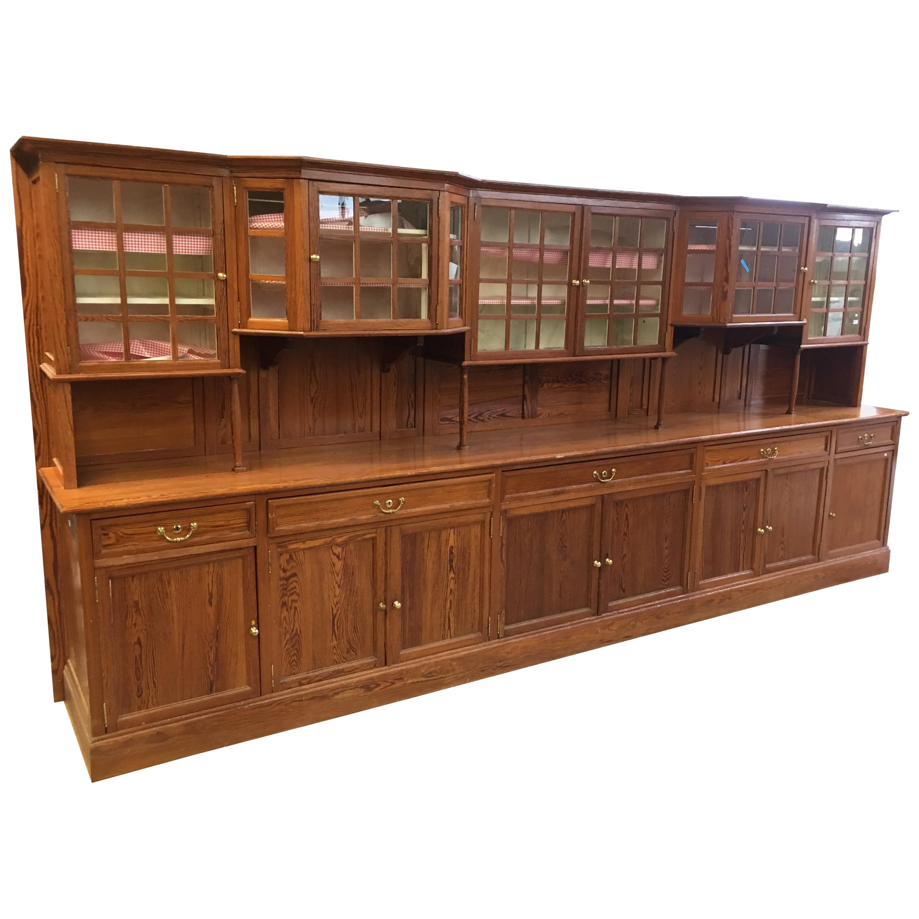 Exceptional Very Large Serving Furniture in Pitchpin, circa 1900