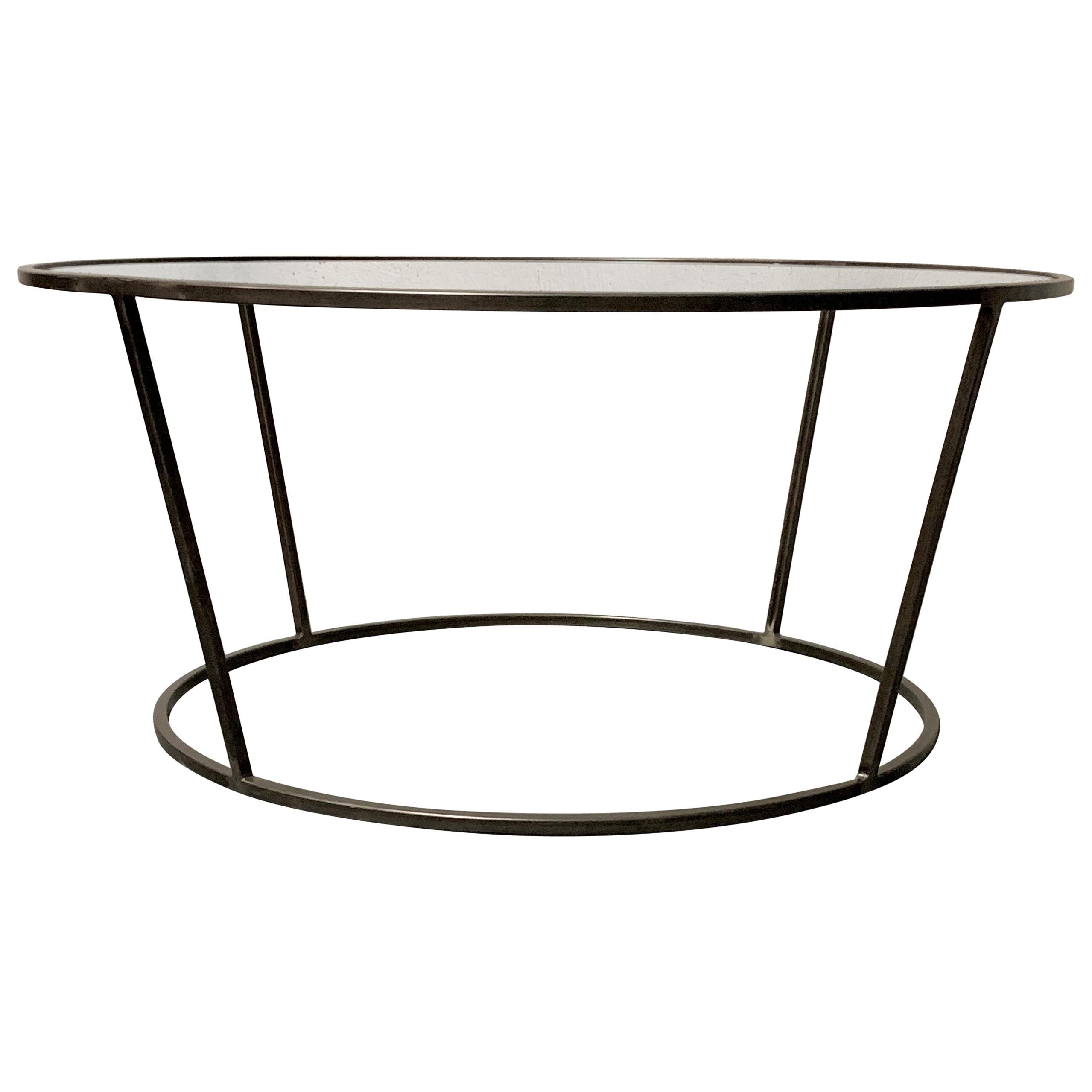 Nouvelle table basse ronde avec structure en métal et plateau en verre en vente