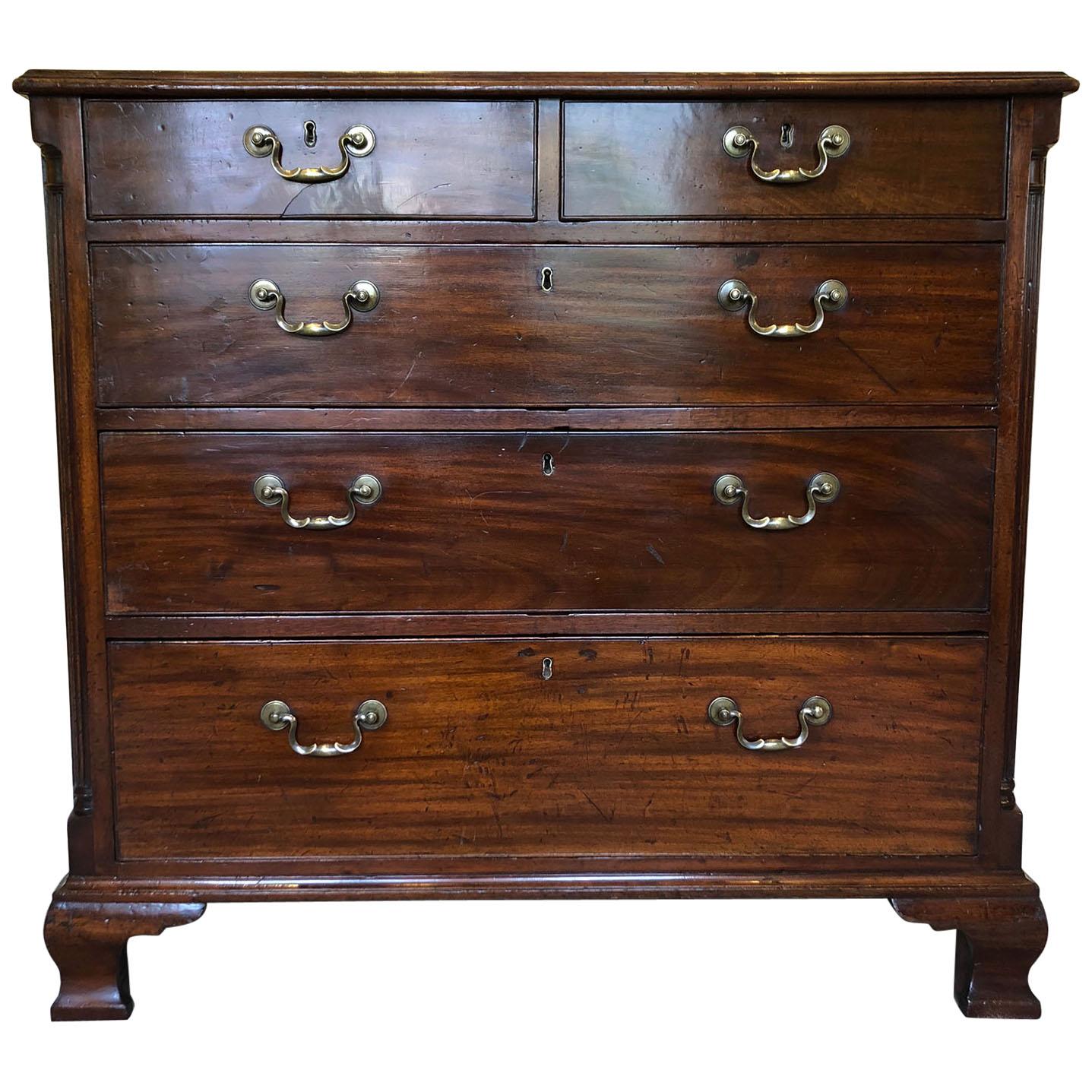 George III Mahogany Chest of Drawers, circa 1780 For Sale