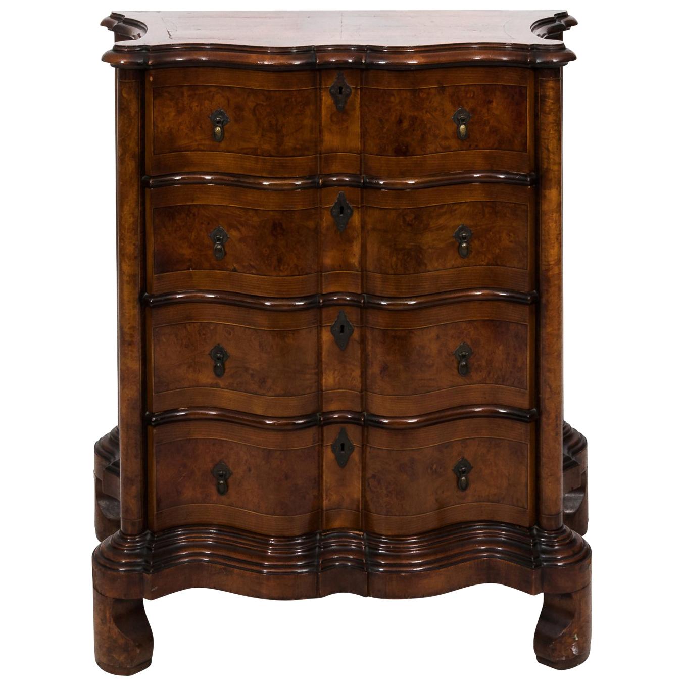 Early 20th Century Georgian Style Serpentine Chest of Drawers