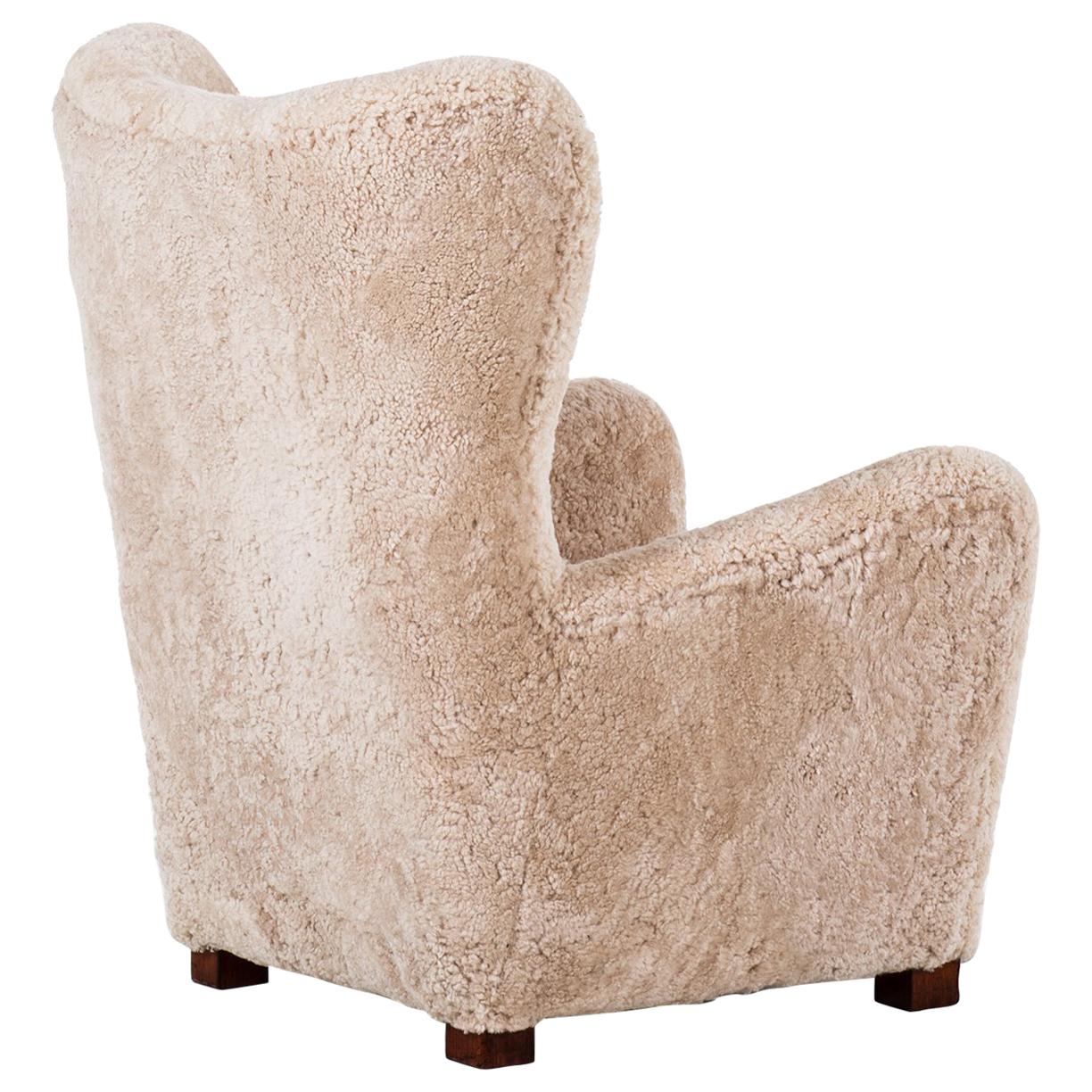 Fritz Hansen Easy Chair Model 1672 in Sheepskin