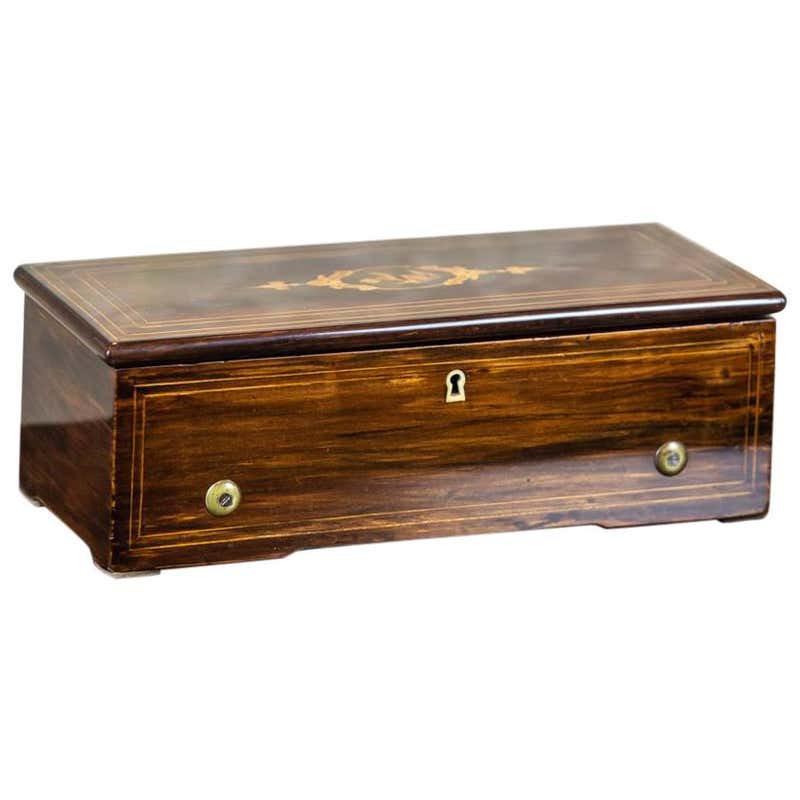 Simple Historic Rocker Box Large Antique Shaker Box, Trunk in Bentwood, 19th Century Scandinavia ...