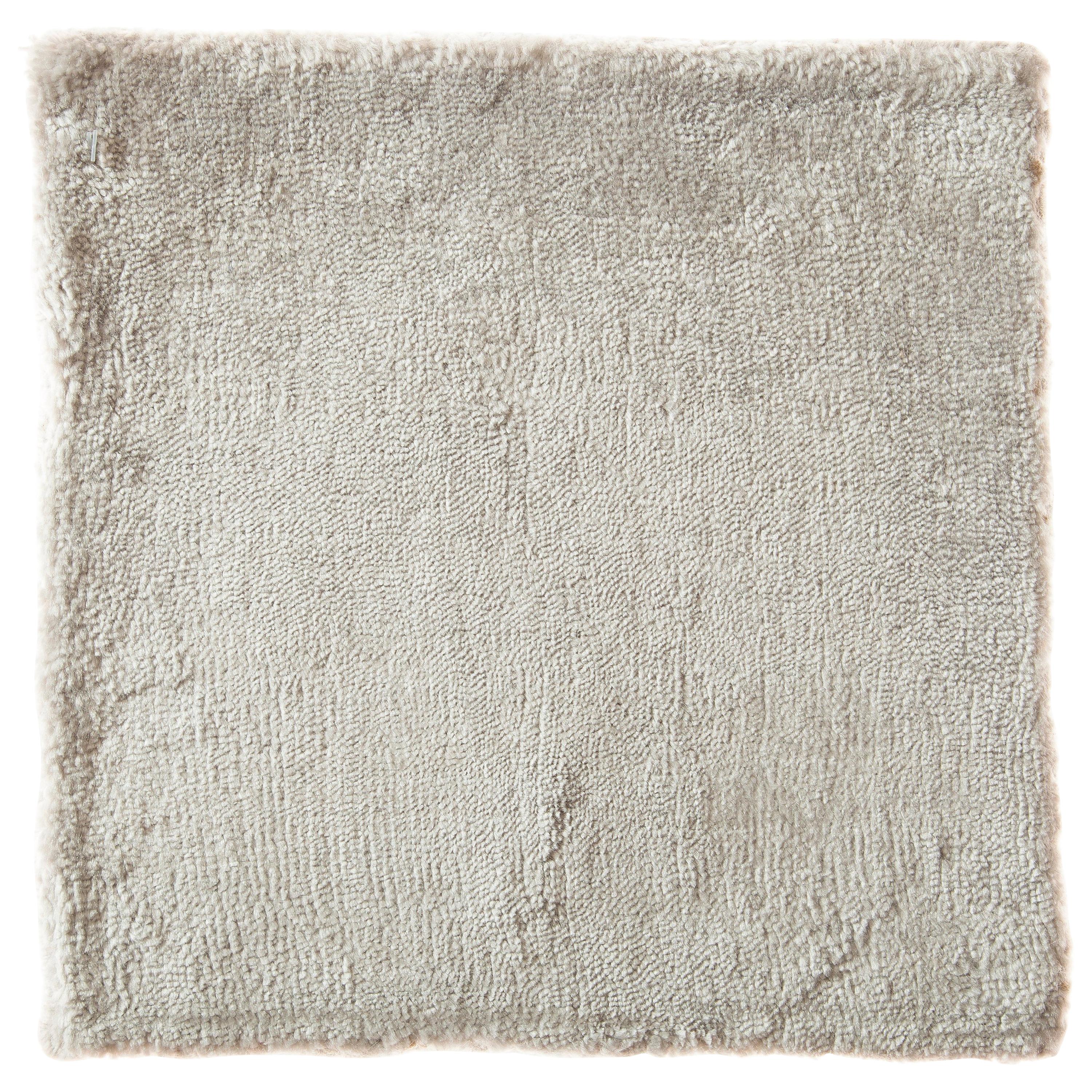 Modernist Cream Ivory Silver Opal Neutral Bamboo Silk Hand-Loomed Rug  For Sale