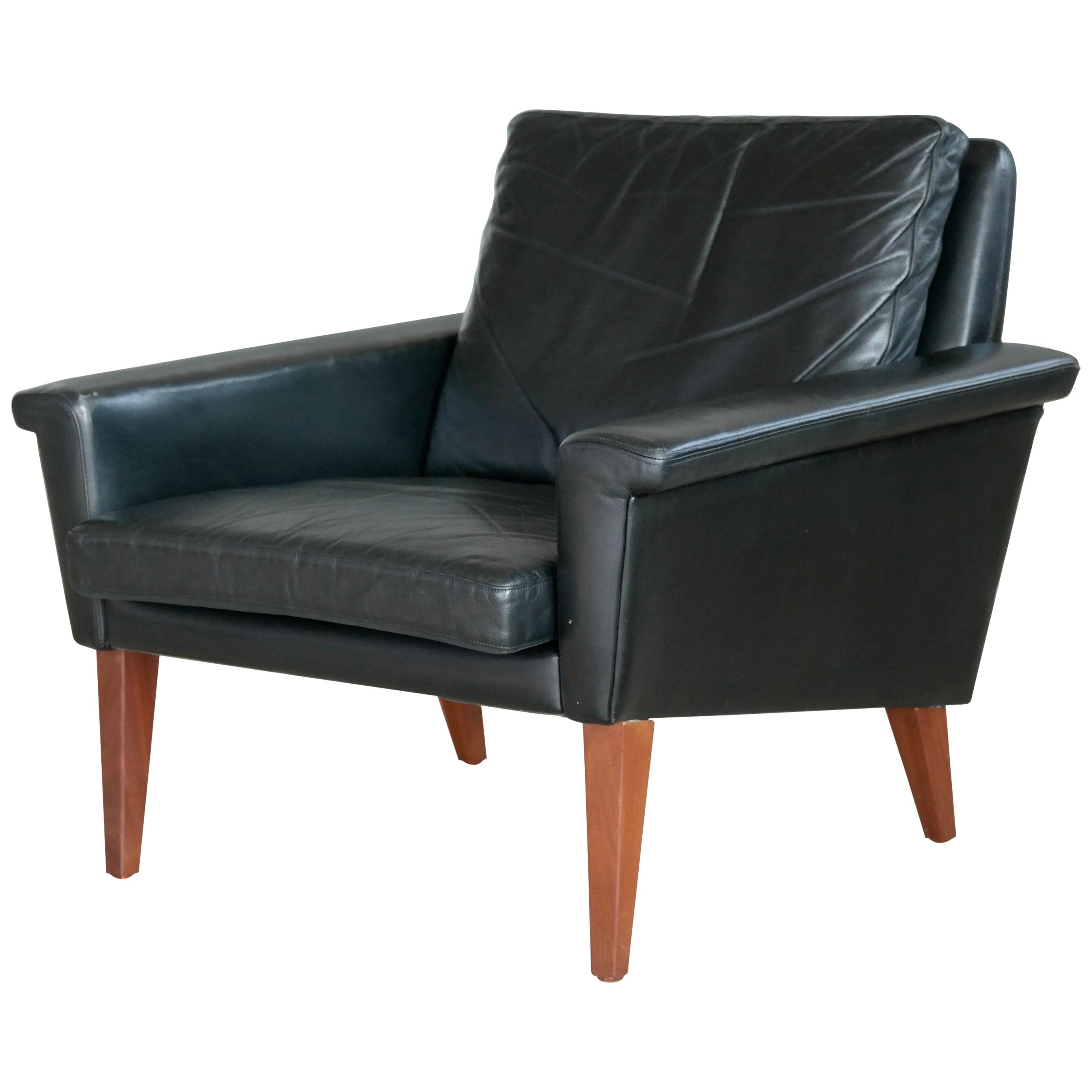 Danish Modern Easy Chair in Leather Attributed to Folke Jansson