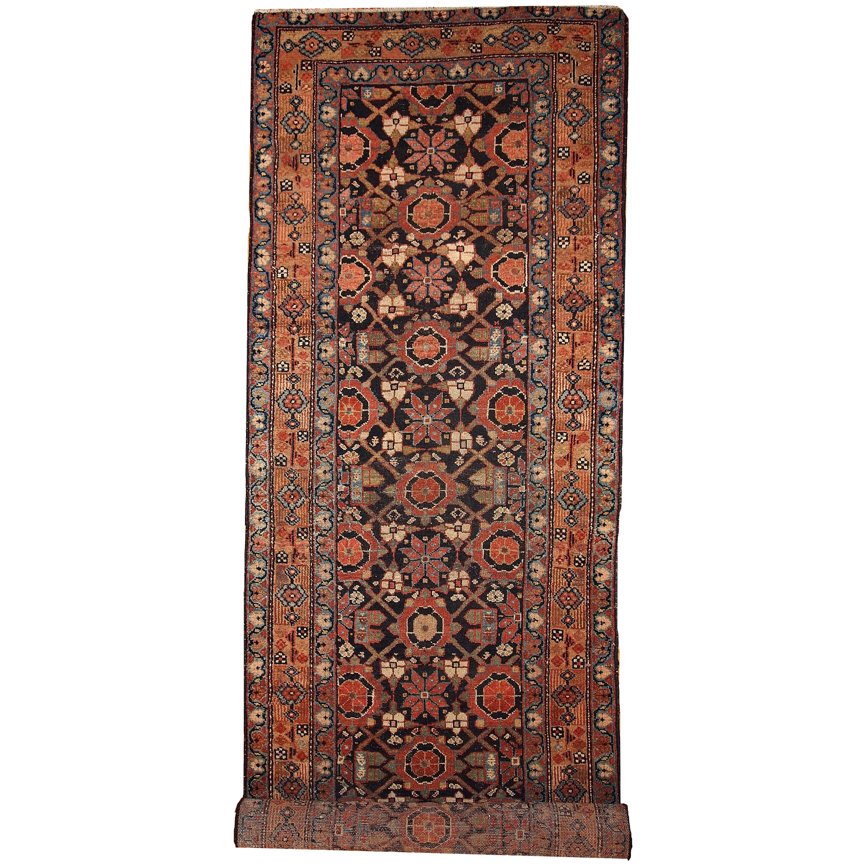 Tapis de couloir ancien de style Hamadan fait à la main, années 1900, 1B438