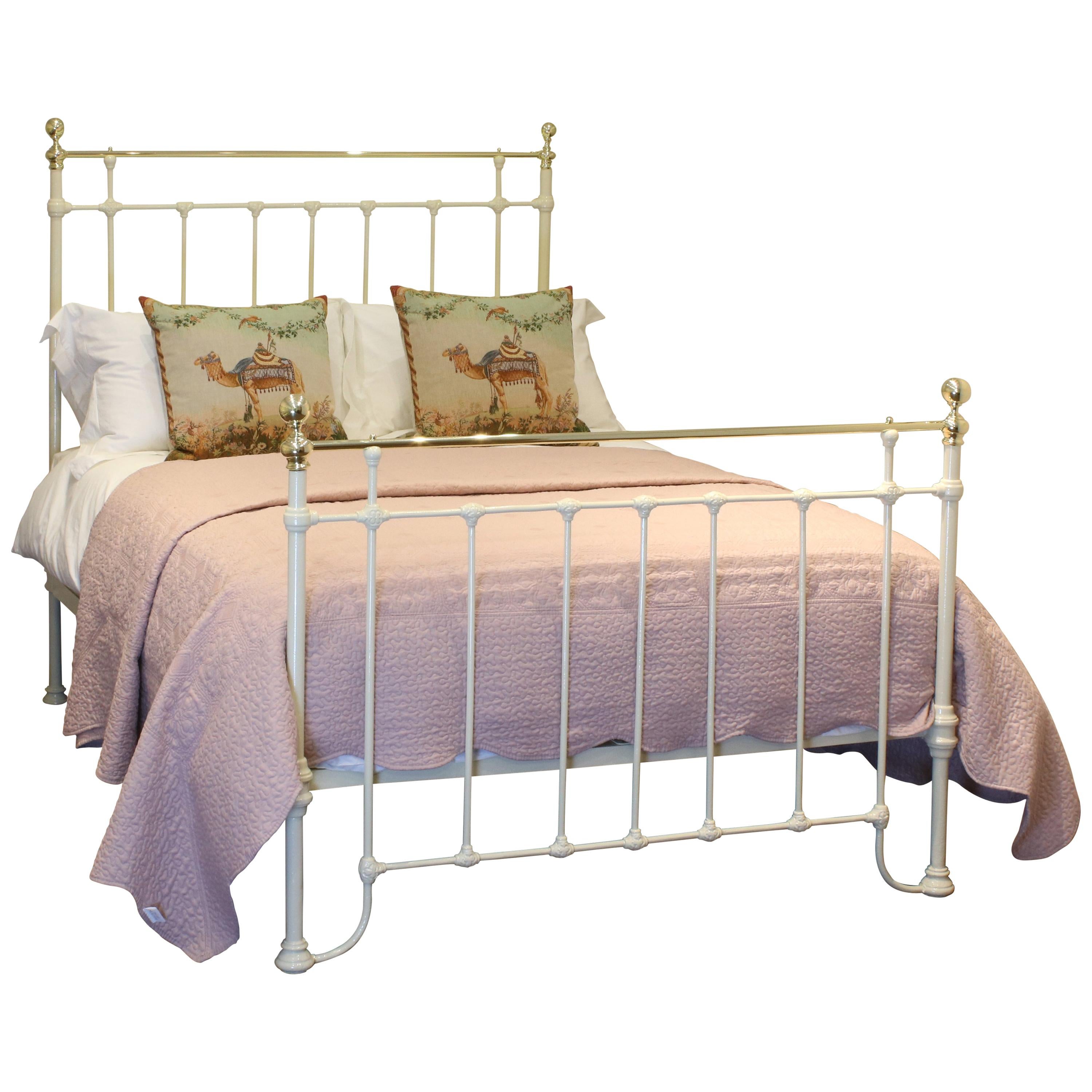 Double Antique Bed in Cream, MD72