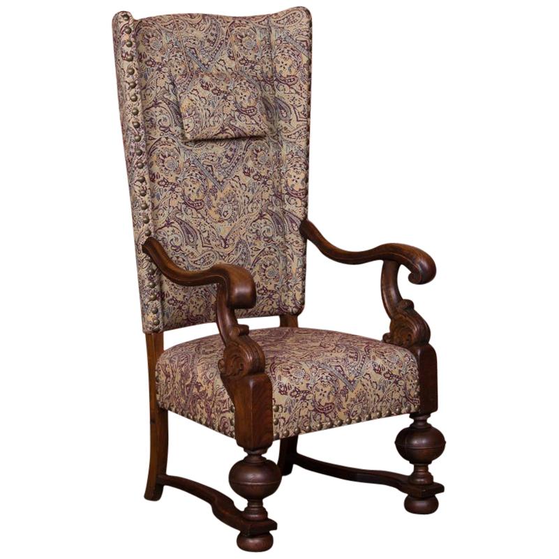 Antique Oak Pair of King and Queen Chairs For Sale at 1stdibs