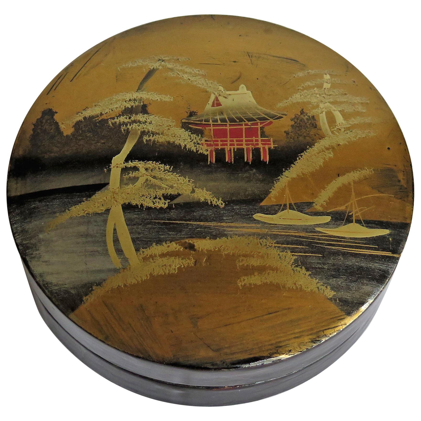 Japanese Laquered Box and Lid Hand Painted Scene, Meiji Period, circa 1900