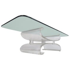 Mesa baja de Lucite esculpida, moderna de mediados de siglo
