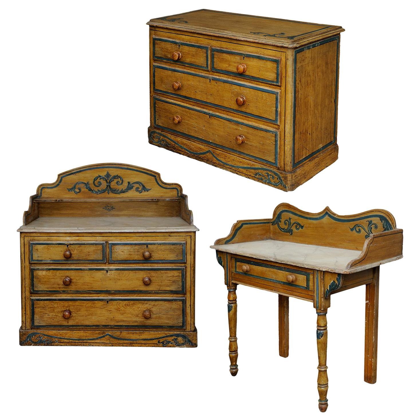 Mid-19th Century Suite of English Painted Furniture, circa 1860 im Angebot