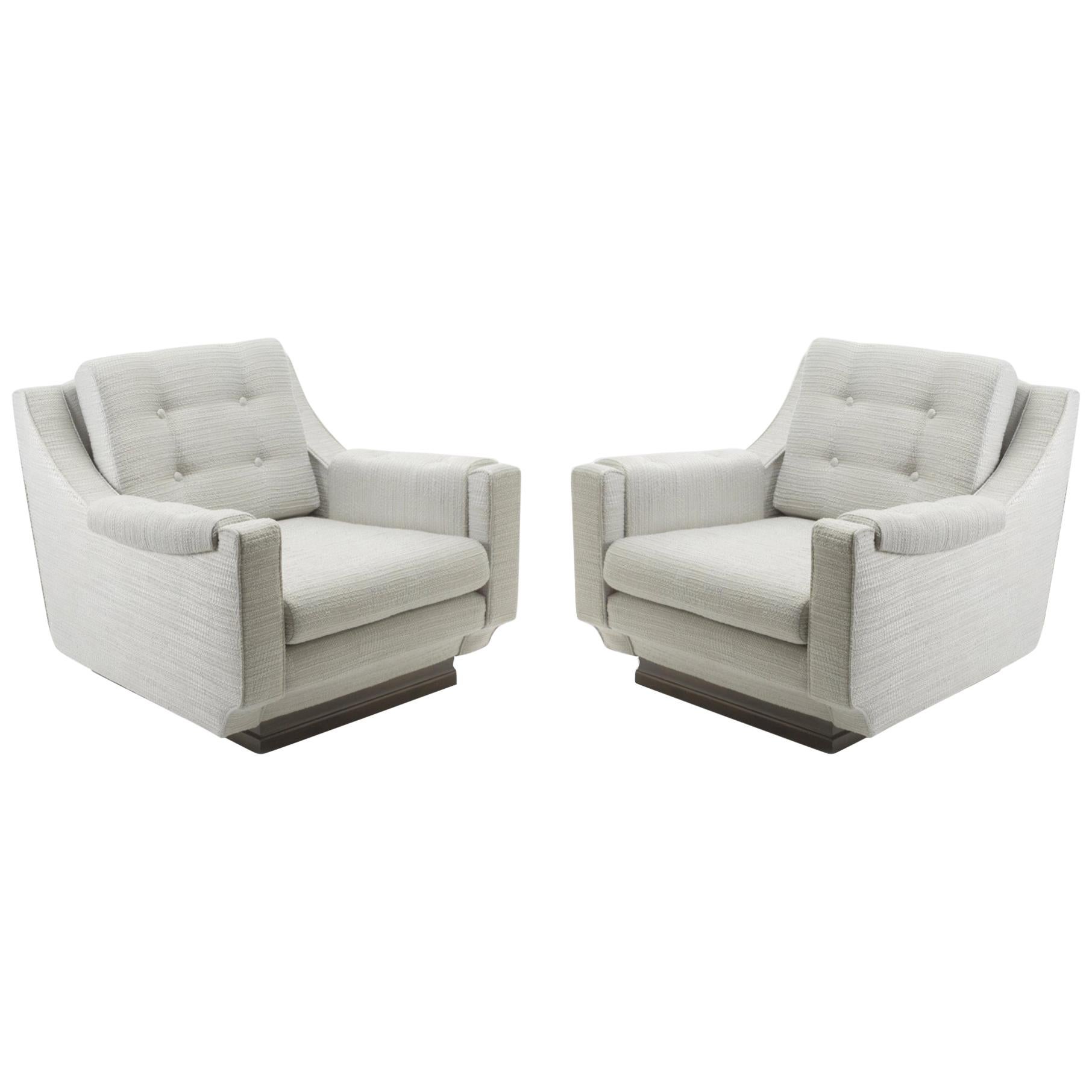 Pair of Cinova Midcentury Italian Chairs Reupholstered in Woven Fabric