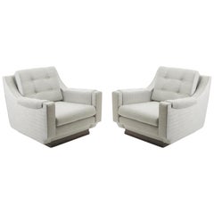 Pair of Cinova Midcentury Italian Chairs Reupholstered in Woven Fabric