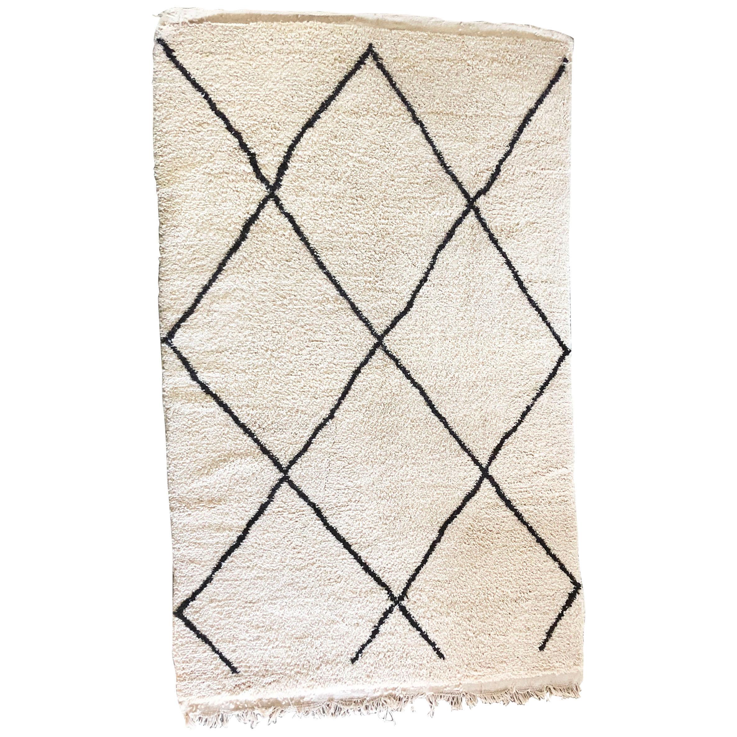 Neutral Moroccan Beni Ouarain Natural Organic Wool Shag Rug, Hand-Knotted  For Sale