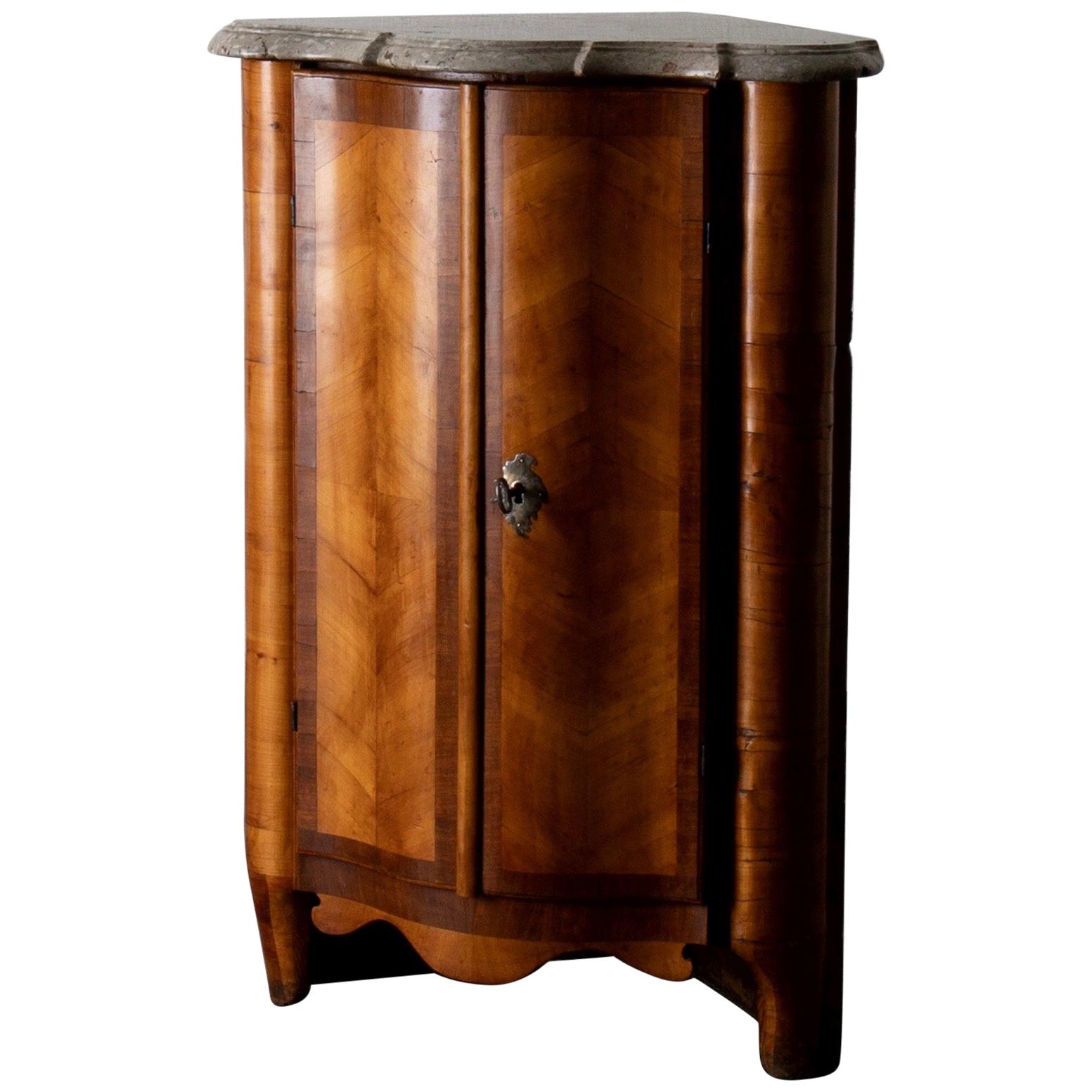 Armadietto Angolare Svedese Piano in Pietra Marrone Svezia