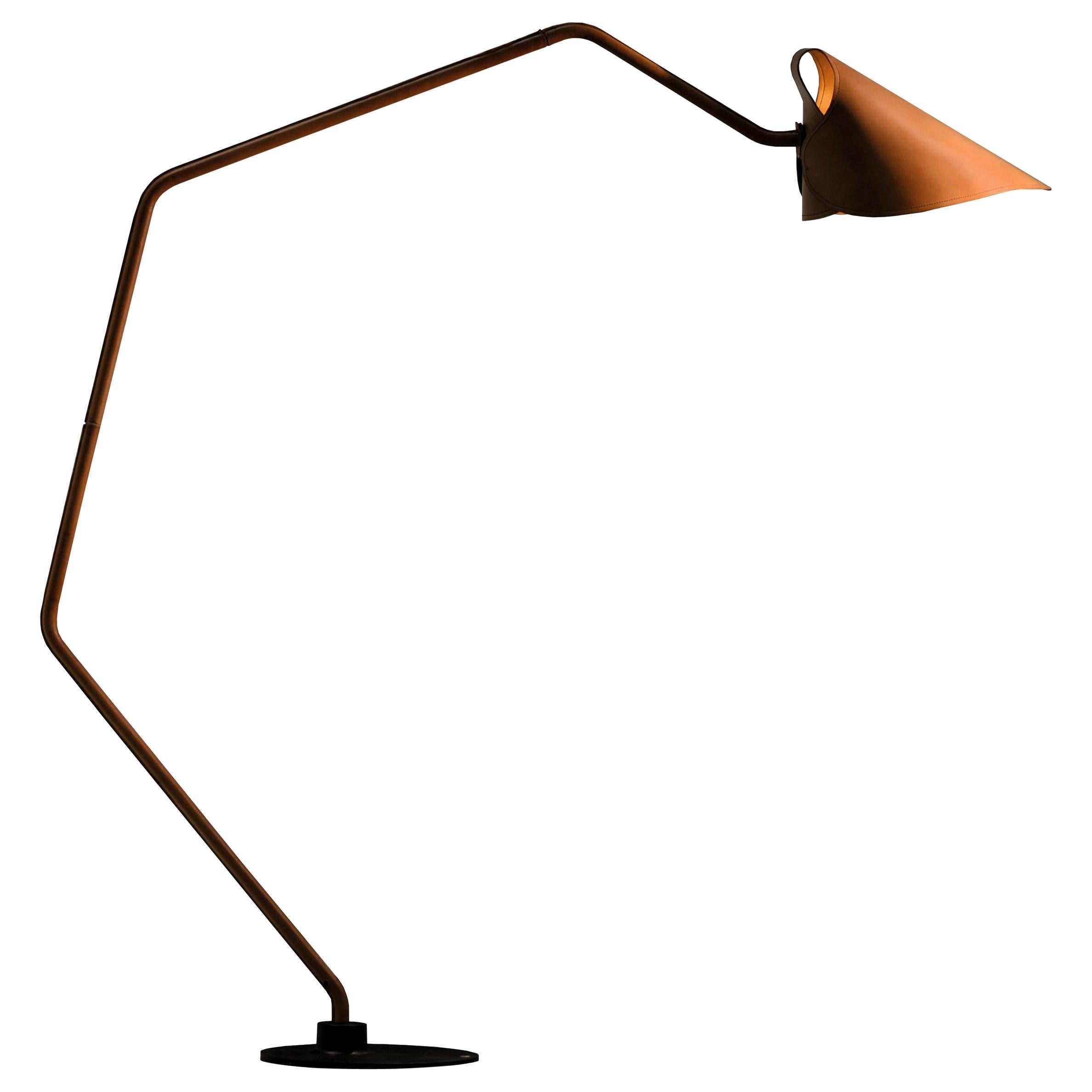 Jacco Maris Mrs. Q Floor Lamp in Full Leather & Natural Shade - 1stdibs New York For Sale