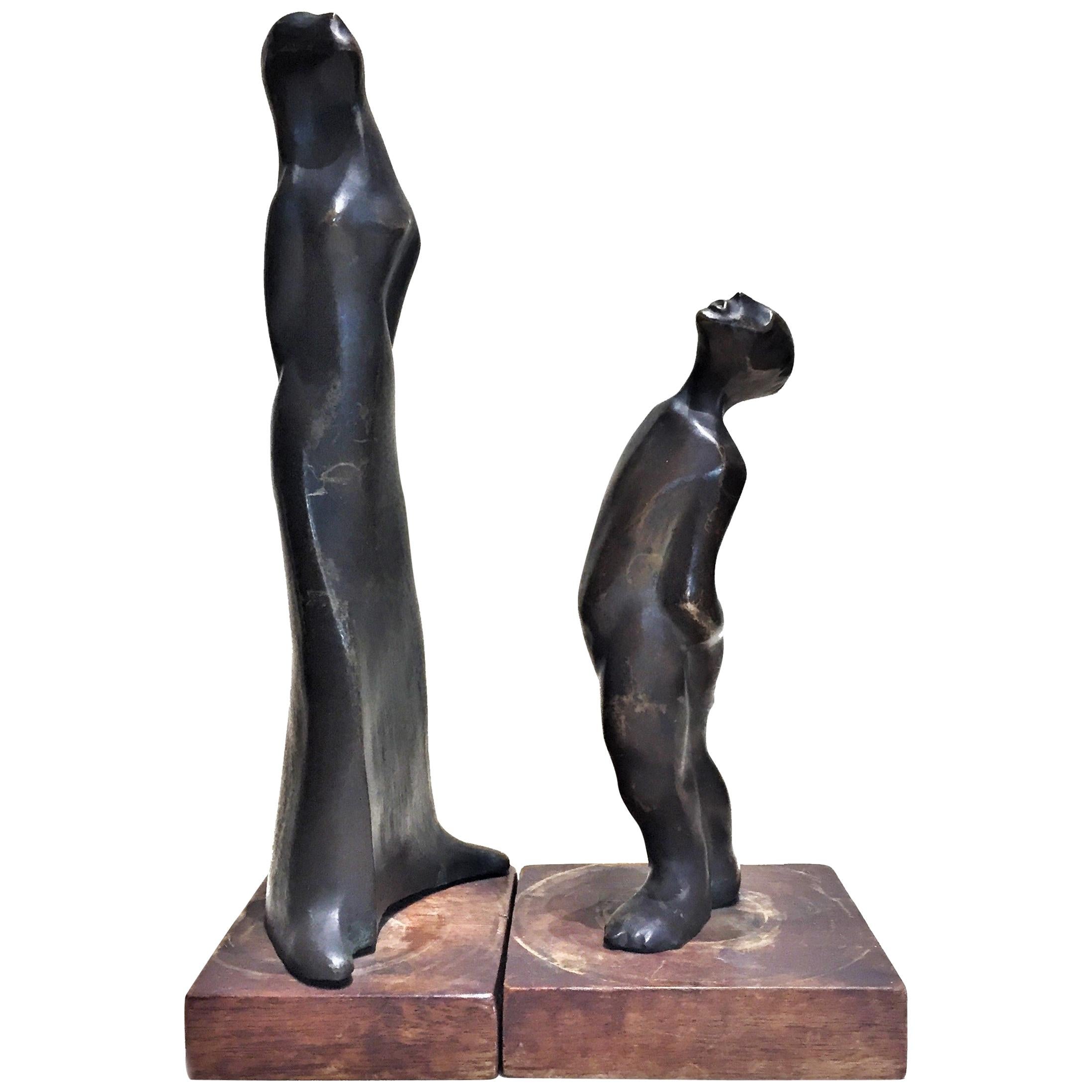 Couple, groupe de sculptures mobiles en bronze patiné de Lynn Davis, circa 1961