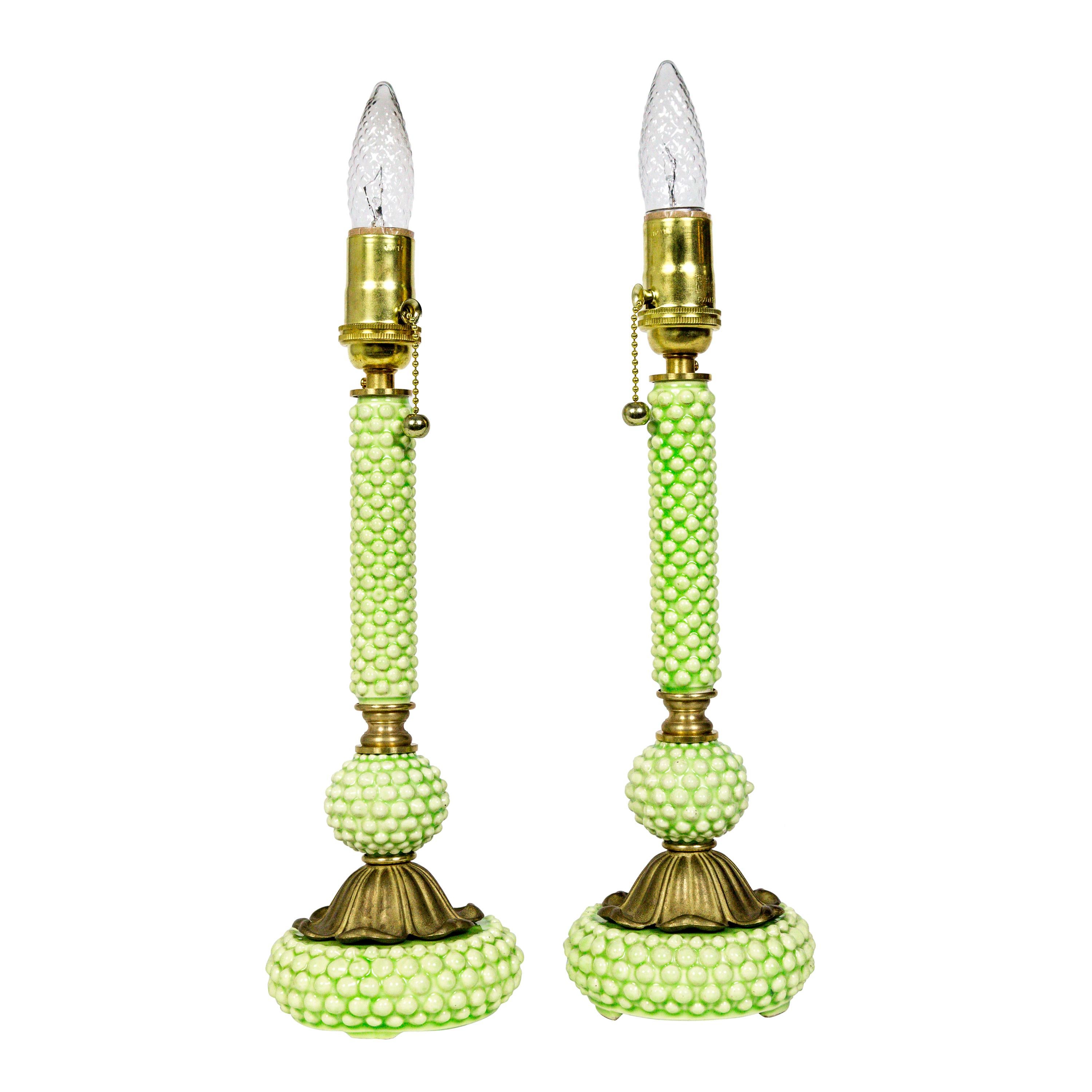 Grüne Hobnail-Keramik- und Messinglampen 'Paar' aus der Jahrhundertmitte