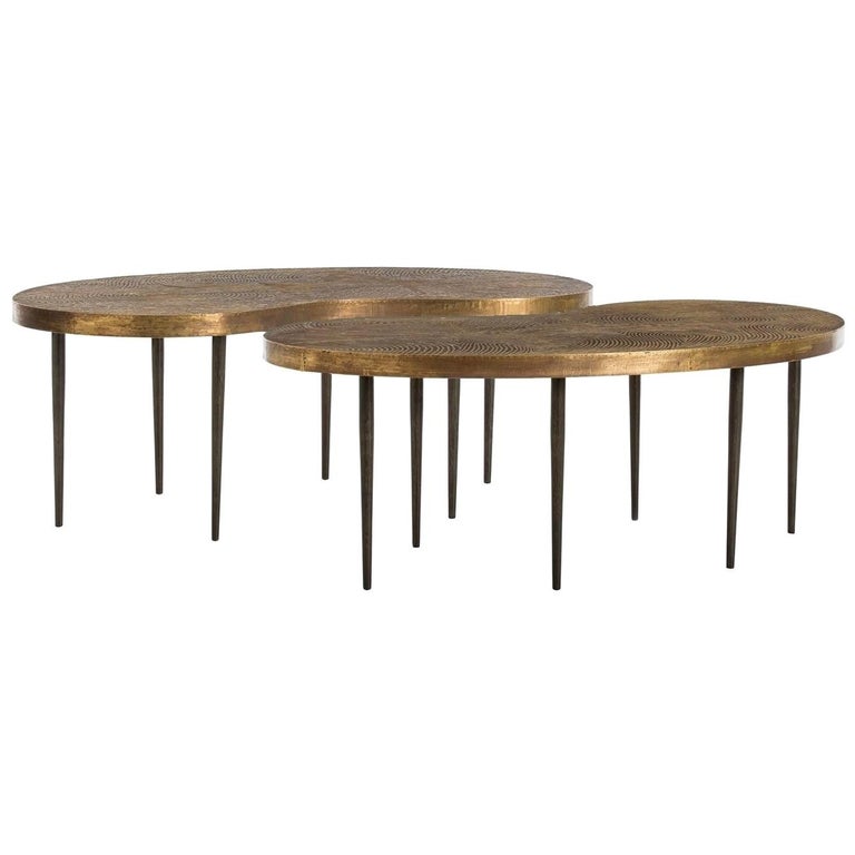 Set Of Two Kidney Bean Shaped Coffee Tables In Antique Brass For Set Of Two Kidney Bean Shaped Coffee Tables In Antique Brass For
