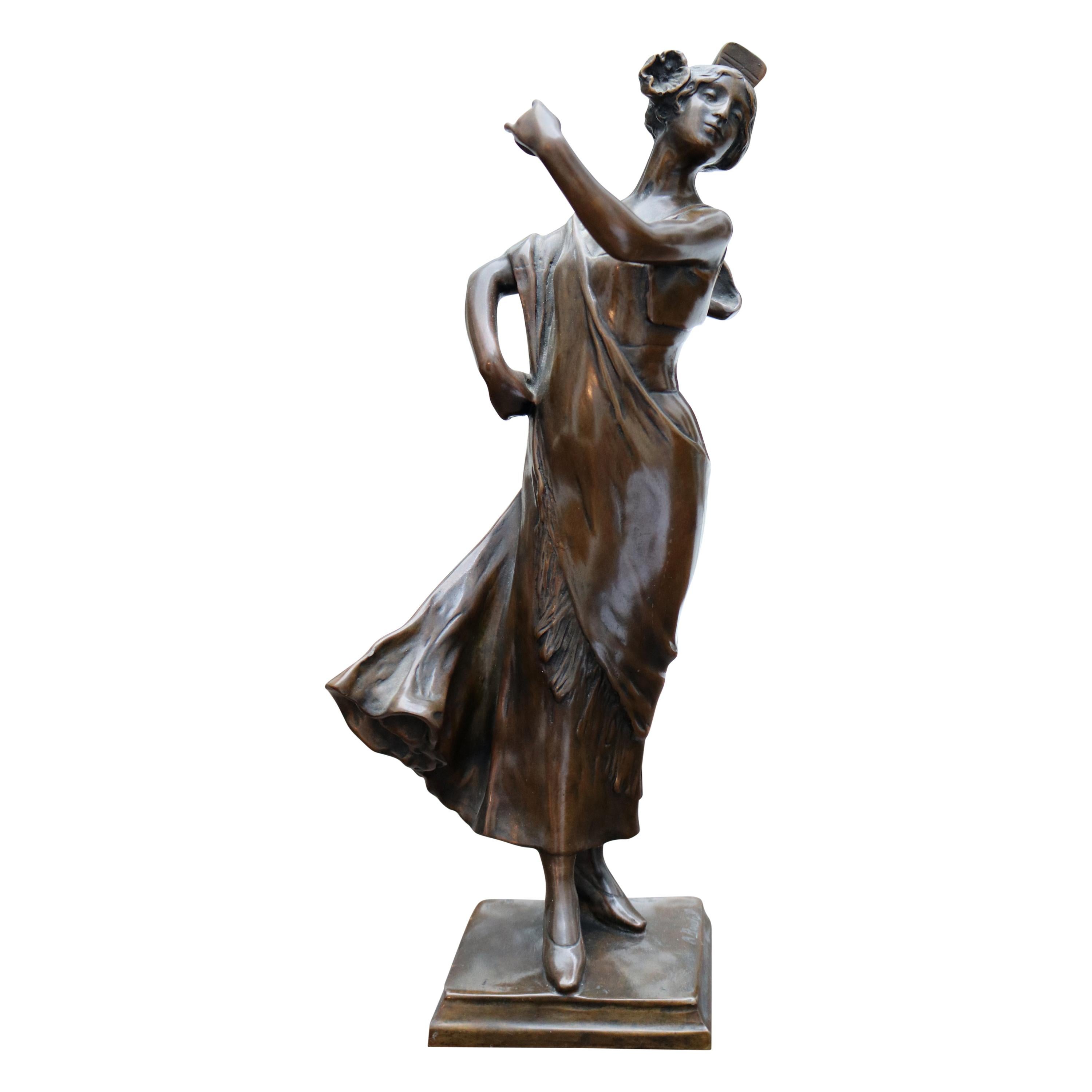 Figure de danseuse française du 19ème siècle en bronze signée A. Bouval