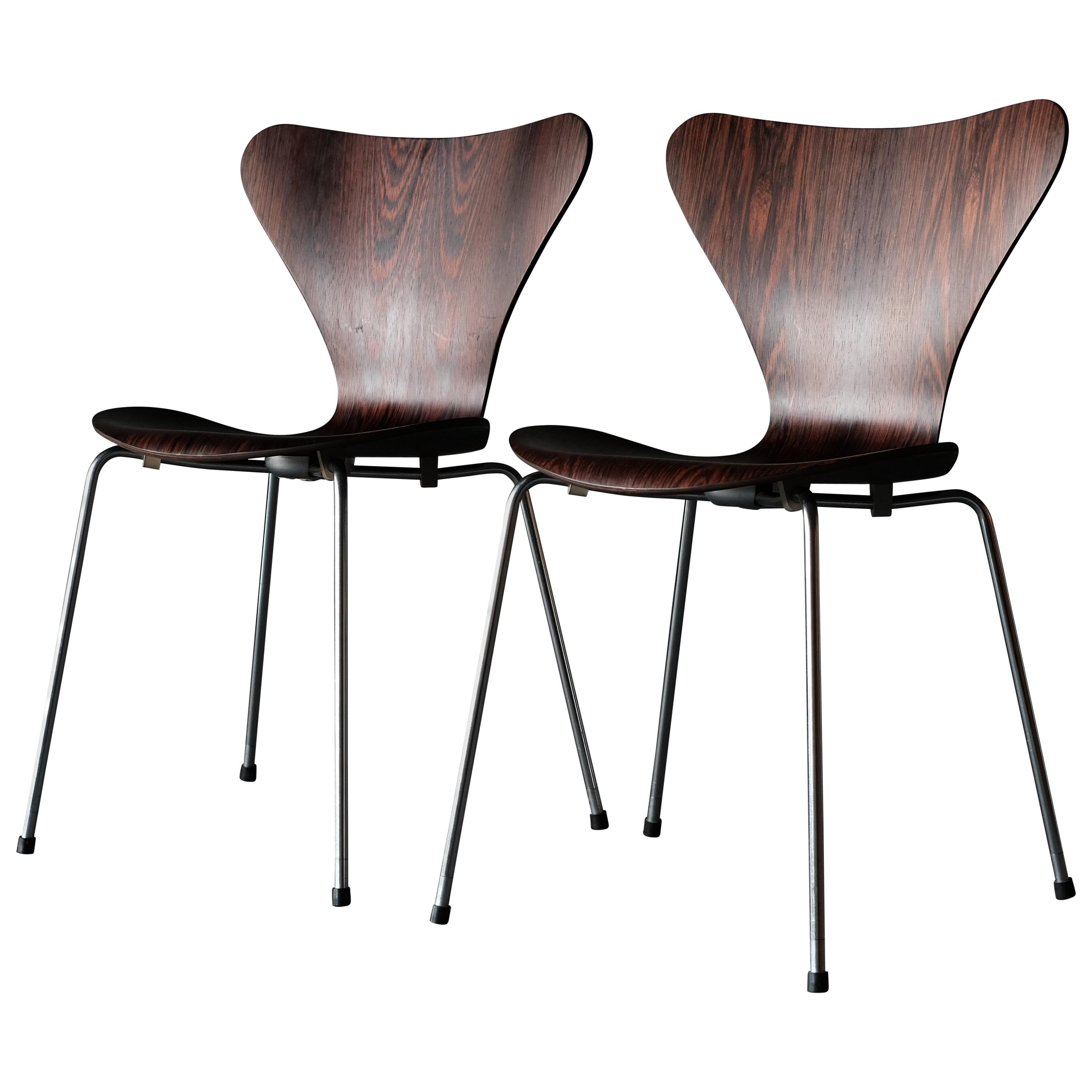 Pair of Arne Jacobsen Chairs in Brazilian Rosewood