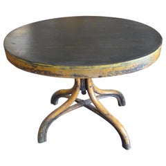 French 19th Century Painted Pine Oval Breakfast Table