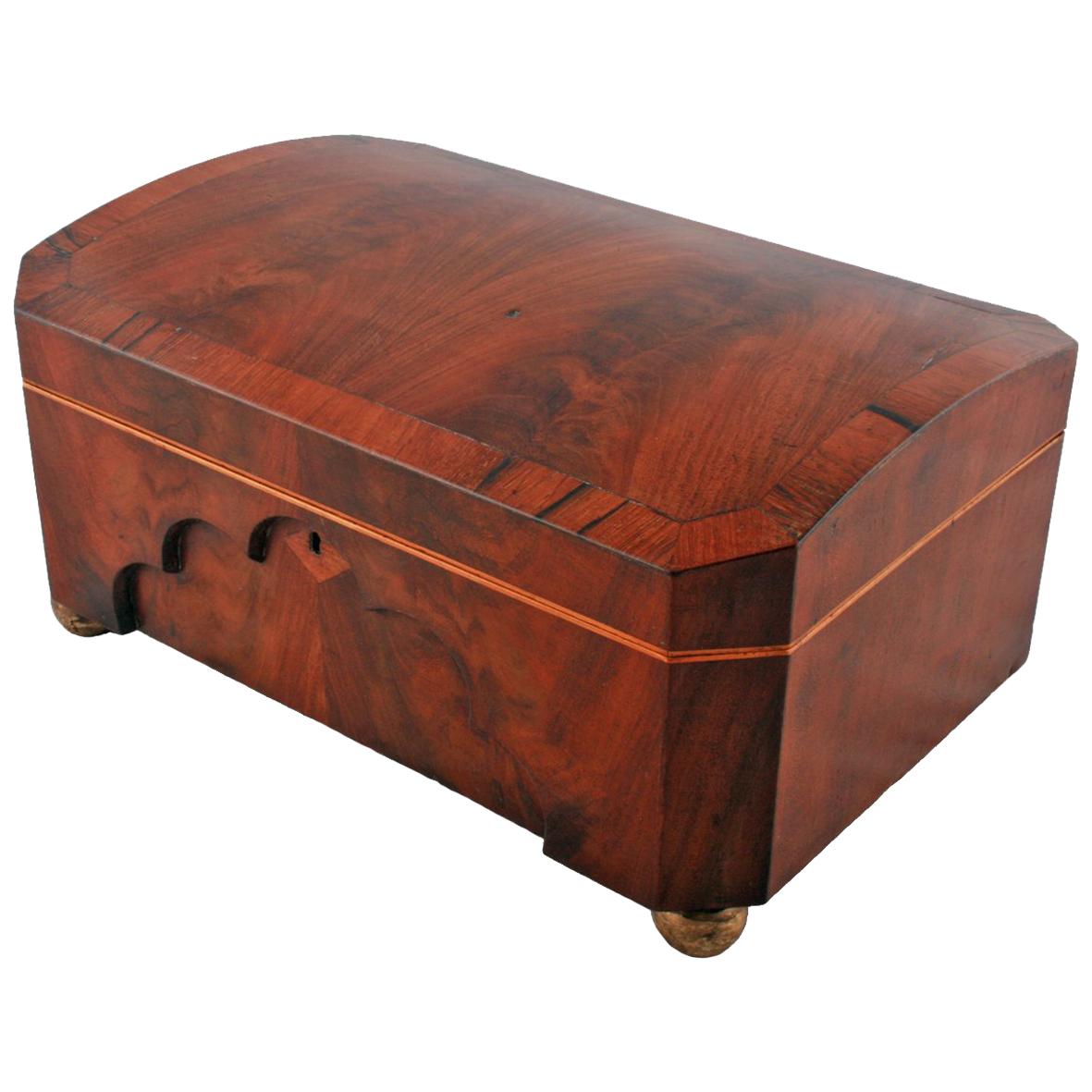 Early 19th Century Mahogany Sewing Box For Sale