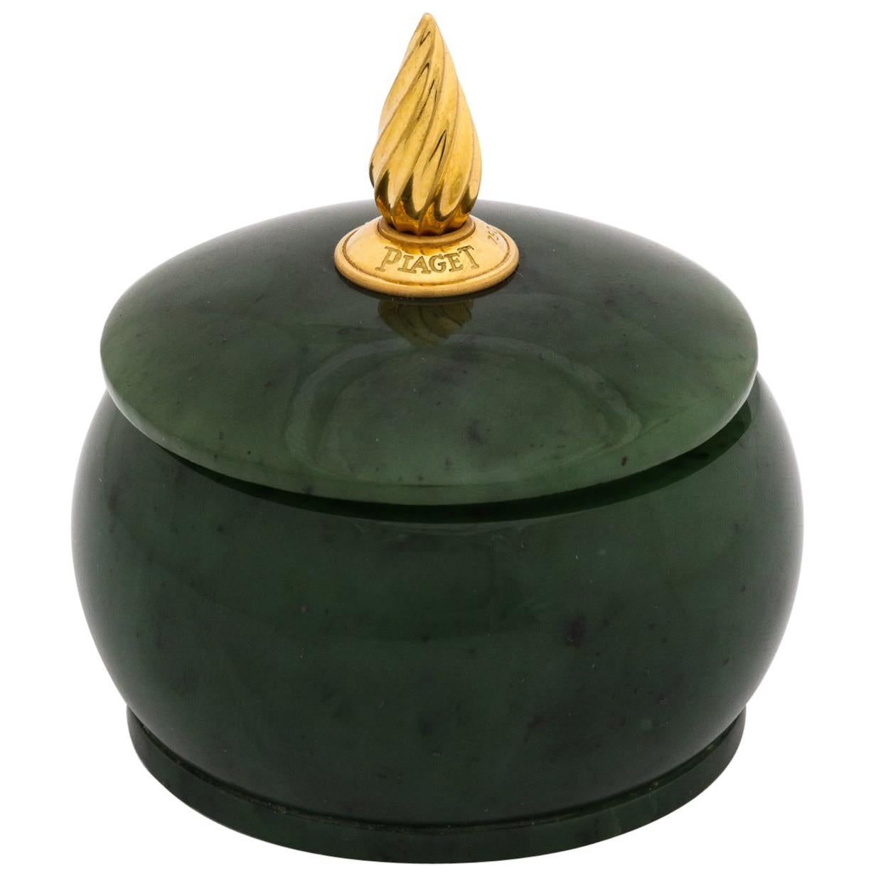 18-Karat Gold and Spinach Jade Round Box with Cover by Piaget Geneve