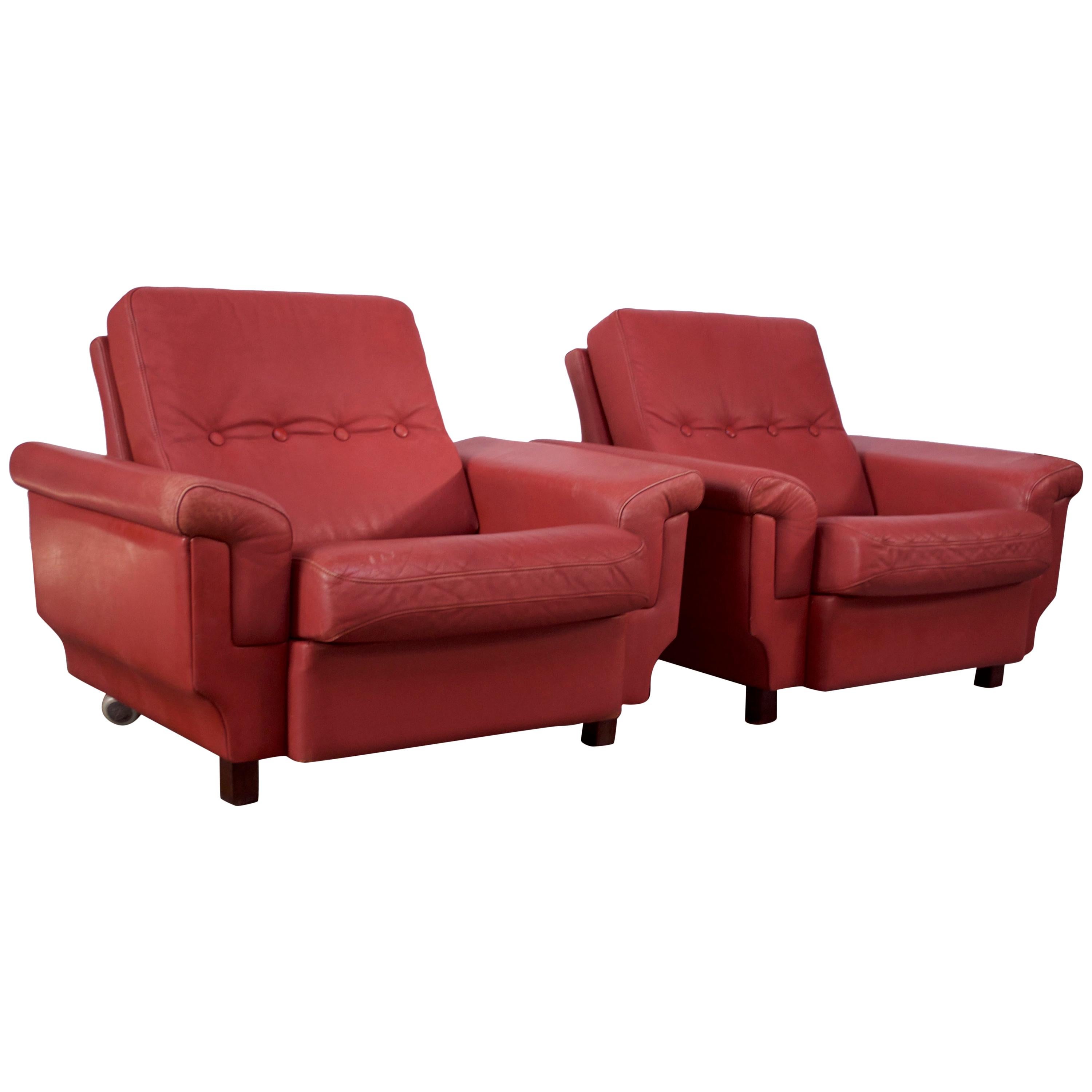 Pair of Danish Modern Lounge Chairs in Cinnabar Leather