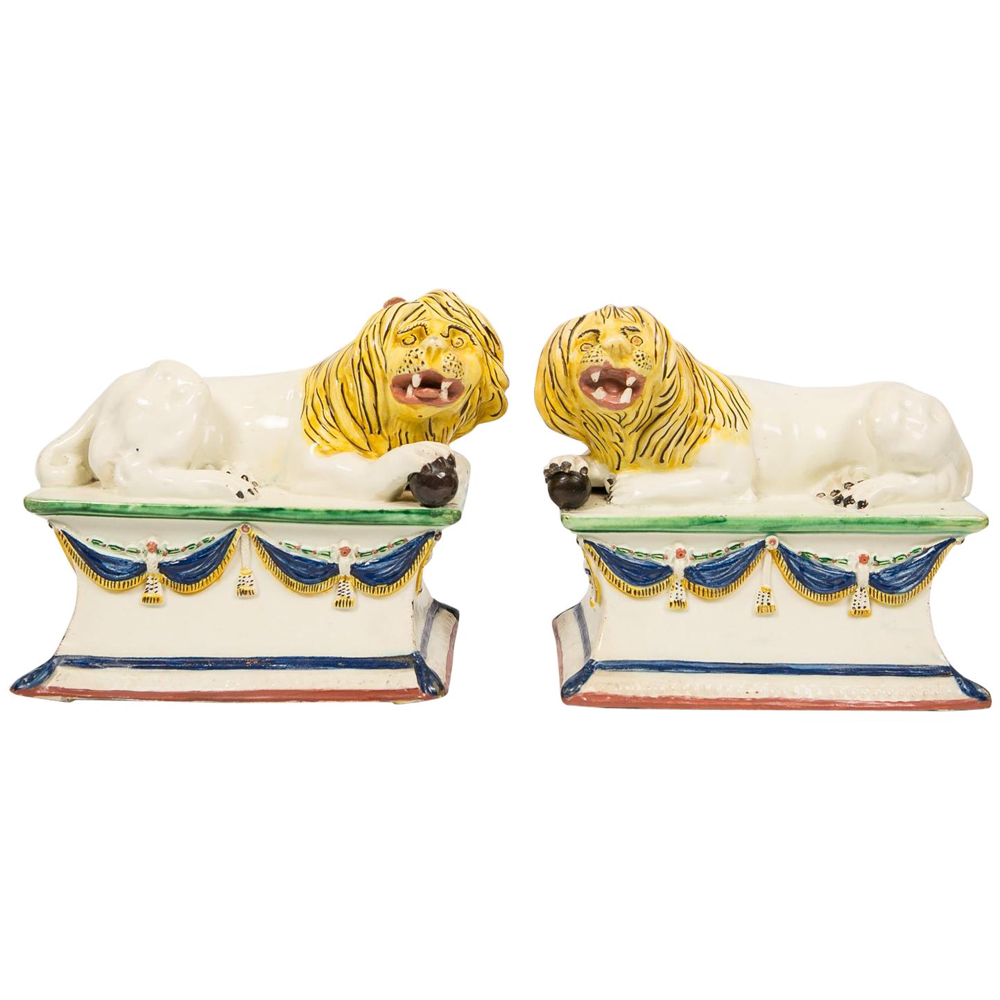 Antique French Creamware Lions 18th Century For Sale