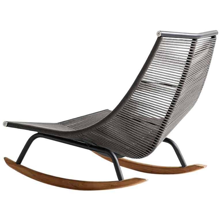 Laze Rocking Chair for Outdoors with Smoke Structure and 7 Cord Color Options For Sale