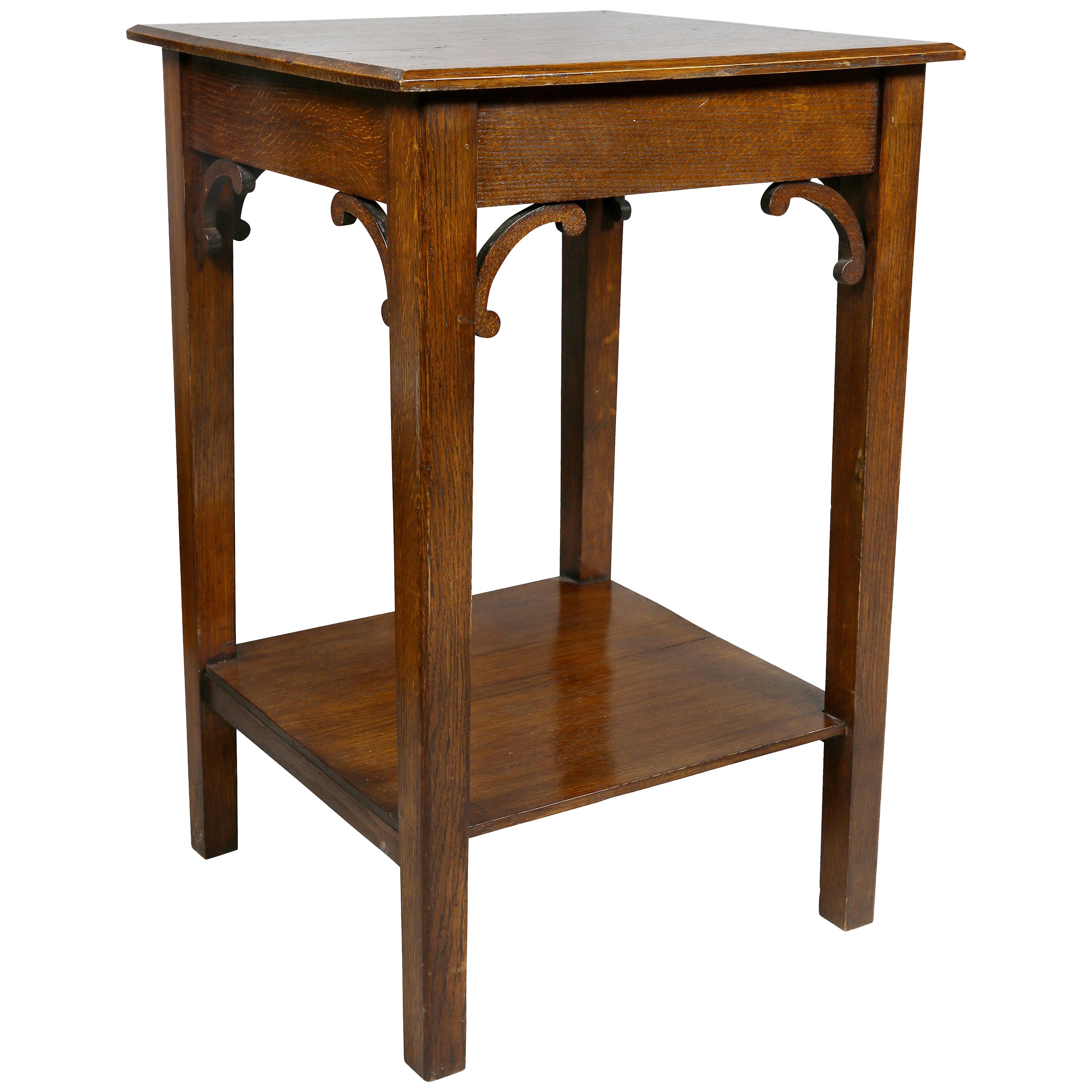 English Arts and Crafts Oak End Table