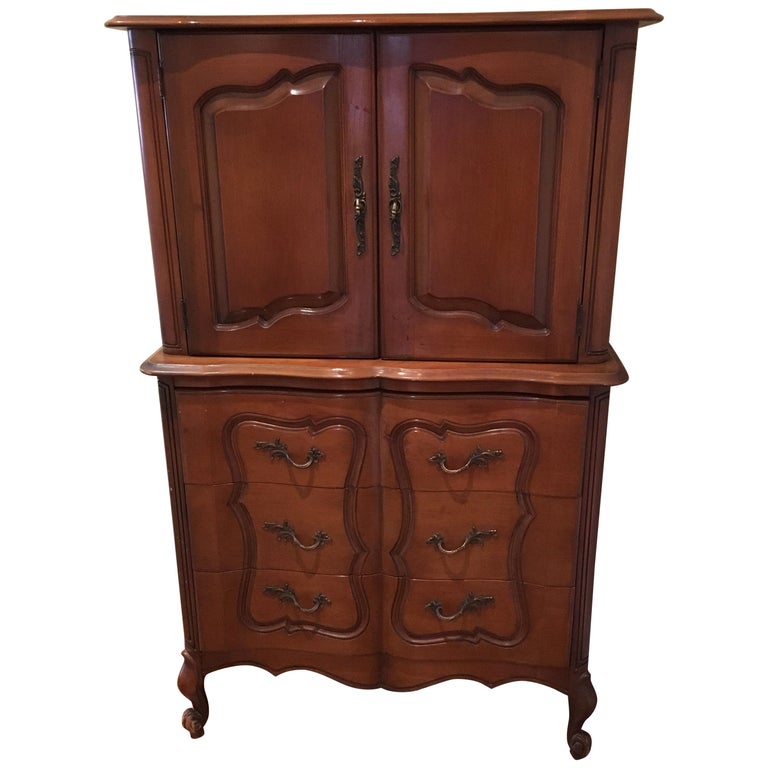 20th Century French Provincial Style Chest on Chest For Sale