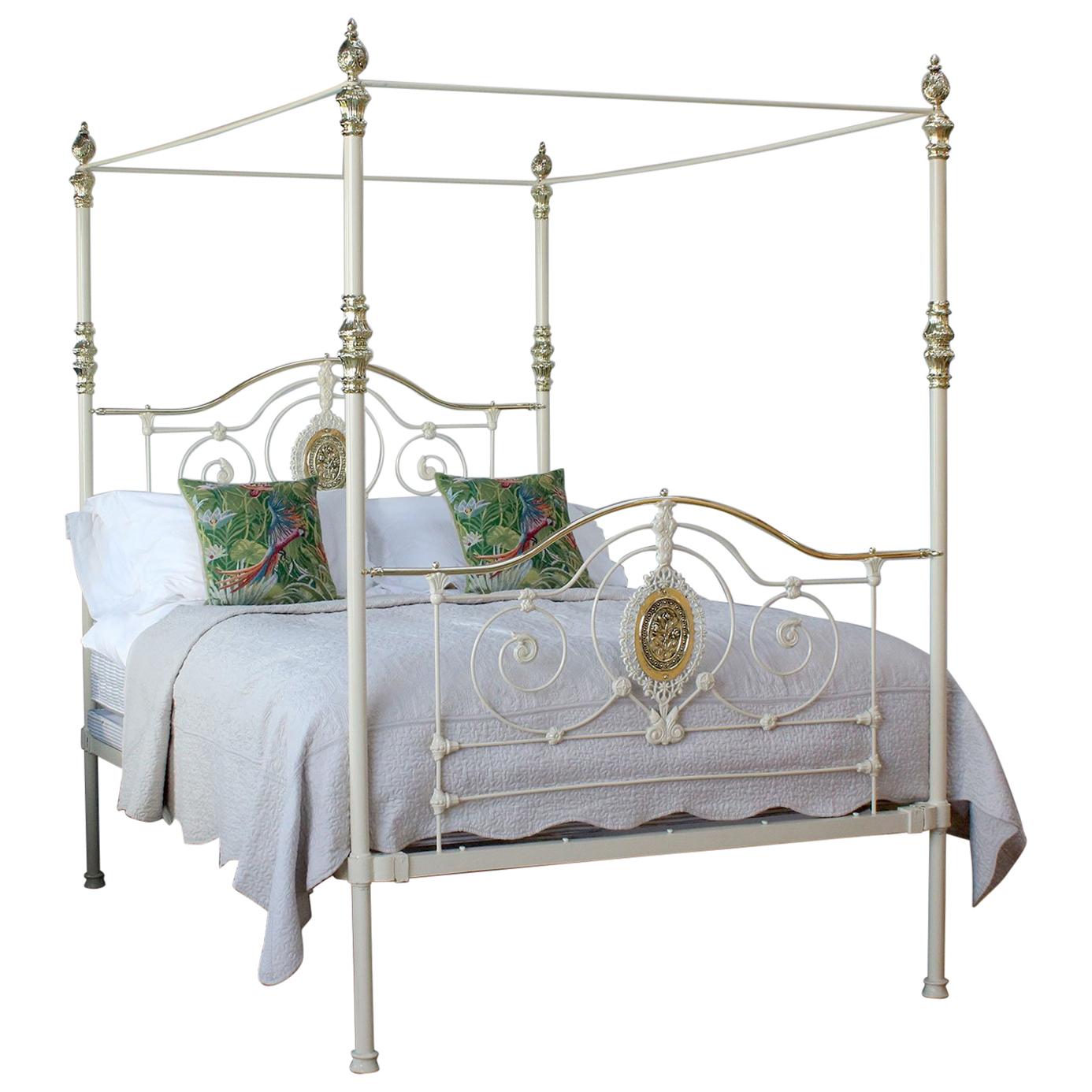 Antique Four-Poster Bed in Cream, M4P27