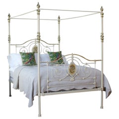 Antique Four-Poster Bed in Cream, M4P27