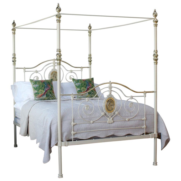 Antique Four Poster Bed In Cream M4p27, 4 Poster Wrought Iron Bed Frame