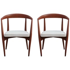 Retro Pair of Modern Sculptural White Velvet Dining Chairs by Lawrence Peabody