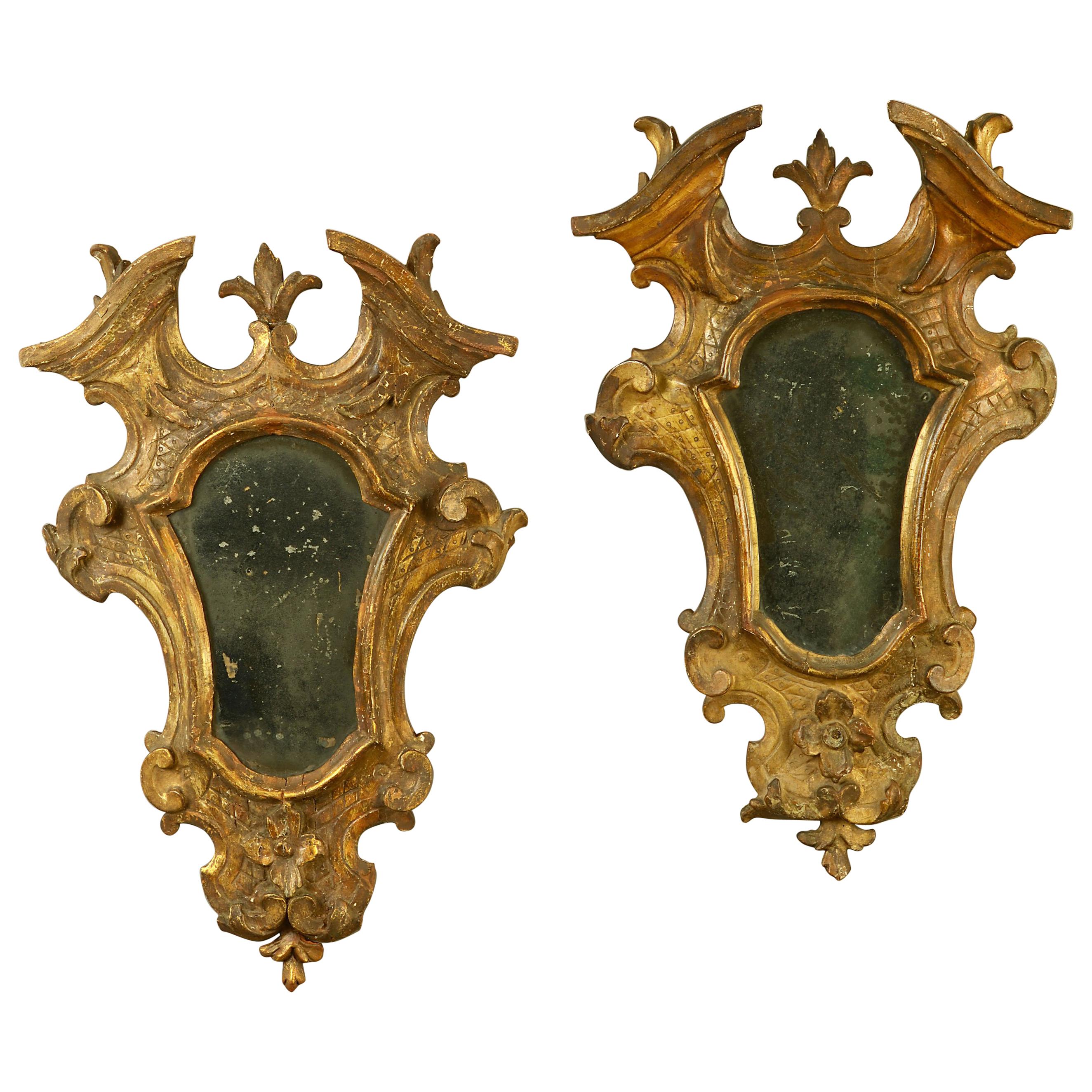 18th Century Pair of Venetian Giltwood Girandole Mirrors