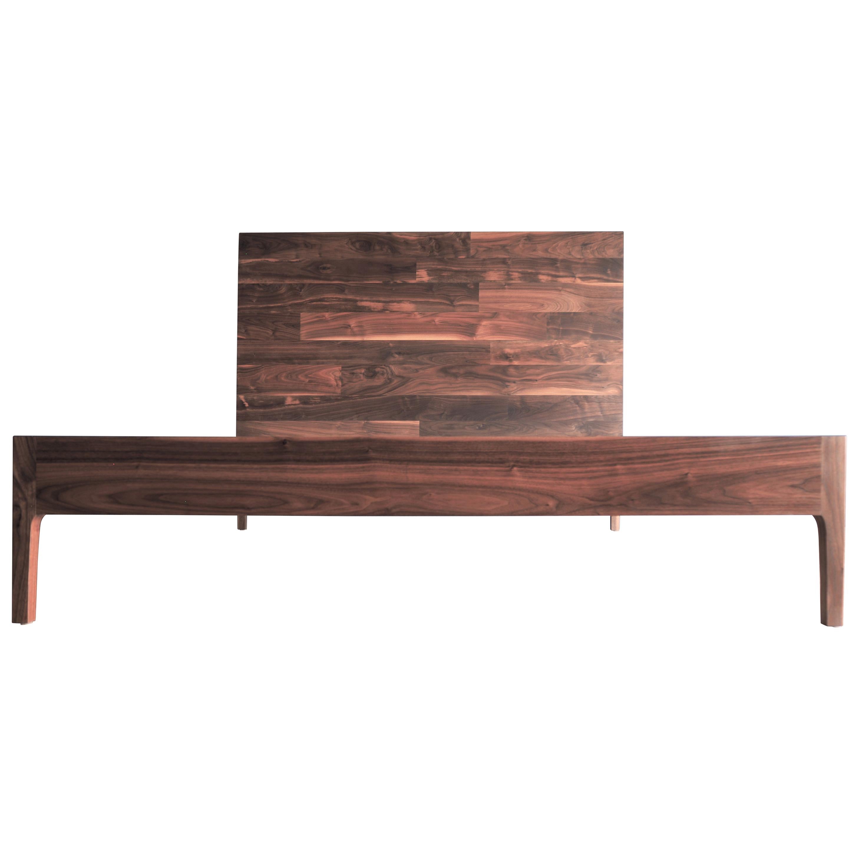 Cama con Respaldo Alto Nogal by MSJ Furniture Studio