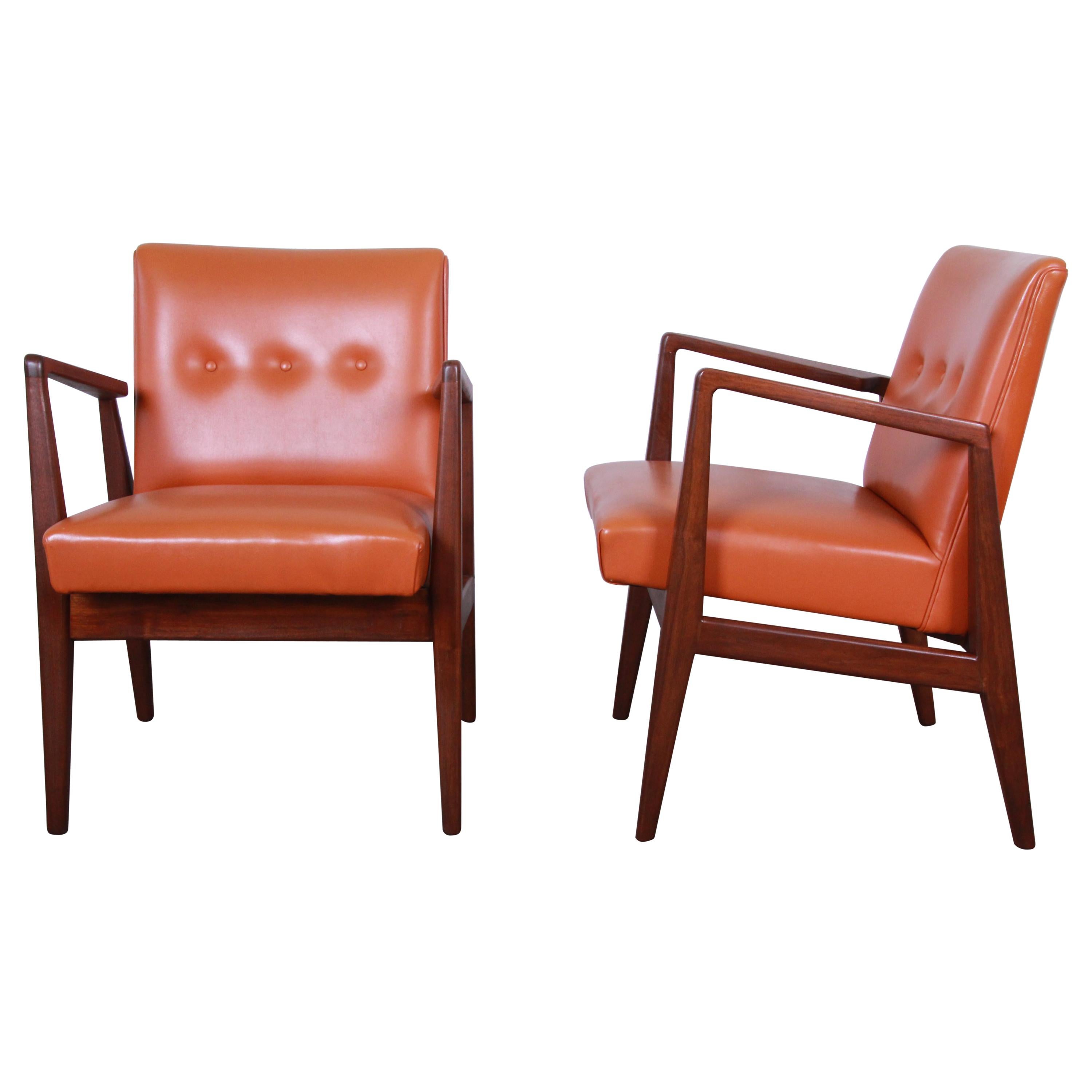 Jens Risom Mid-Century Modern Sculpted Walnut Lounge Chairs, Pair