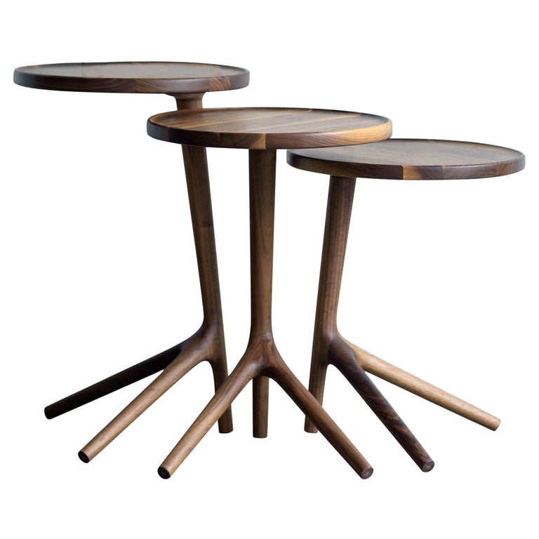 Tripod Table in Walnut End Accent Nesting Tables for a Living Room Set of Three For Sale at