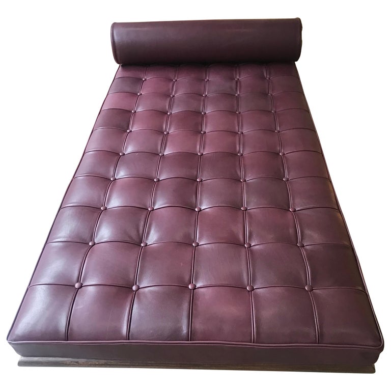 Daybed Purple, Mies van der Rohe at 1stDibs