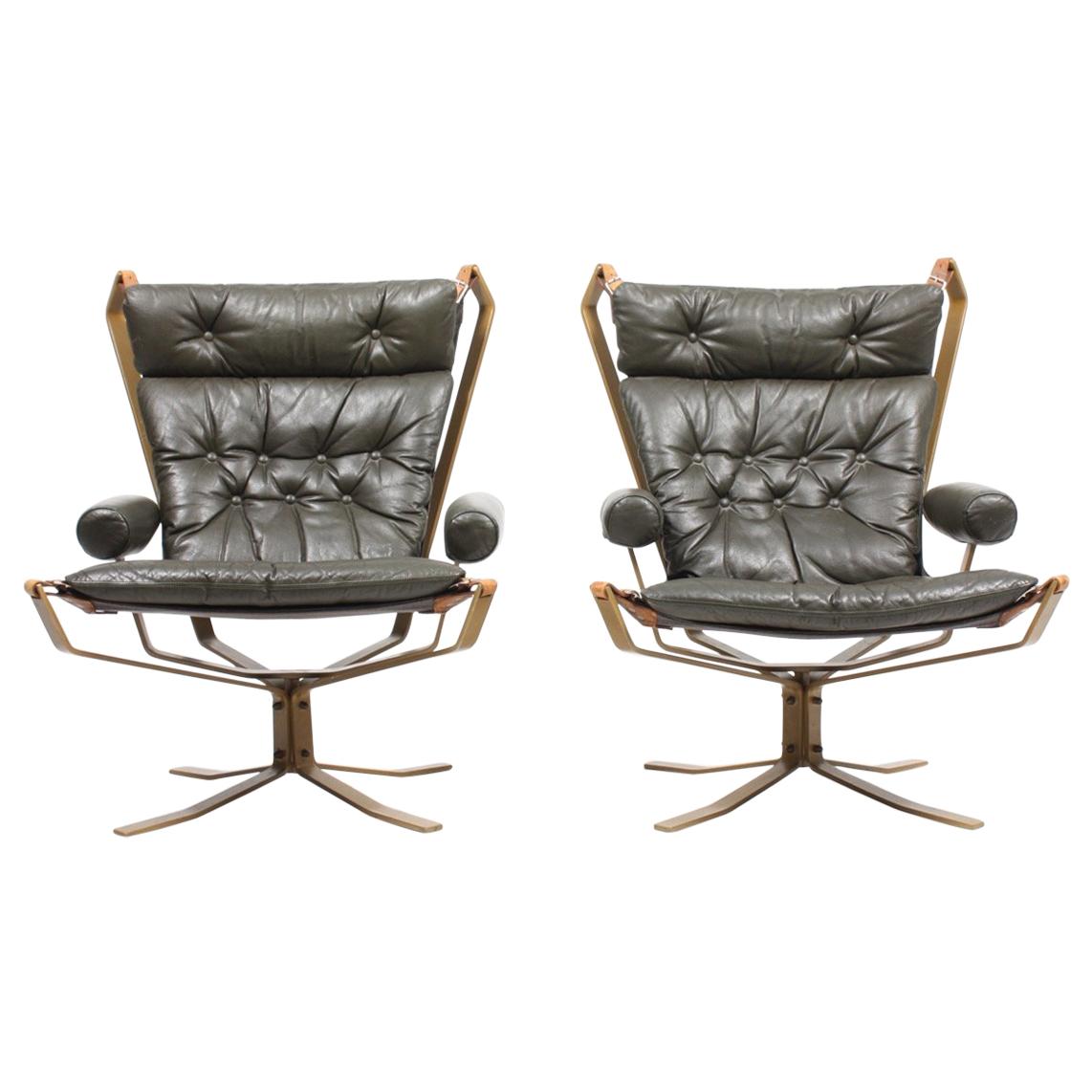 Pair of Lounge Chairs in Leather