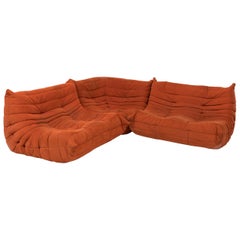 Canapé en tissu Togo Orange de Michel Ducaroy pour Ligne Roset:: ensemble de trois pièces